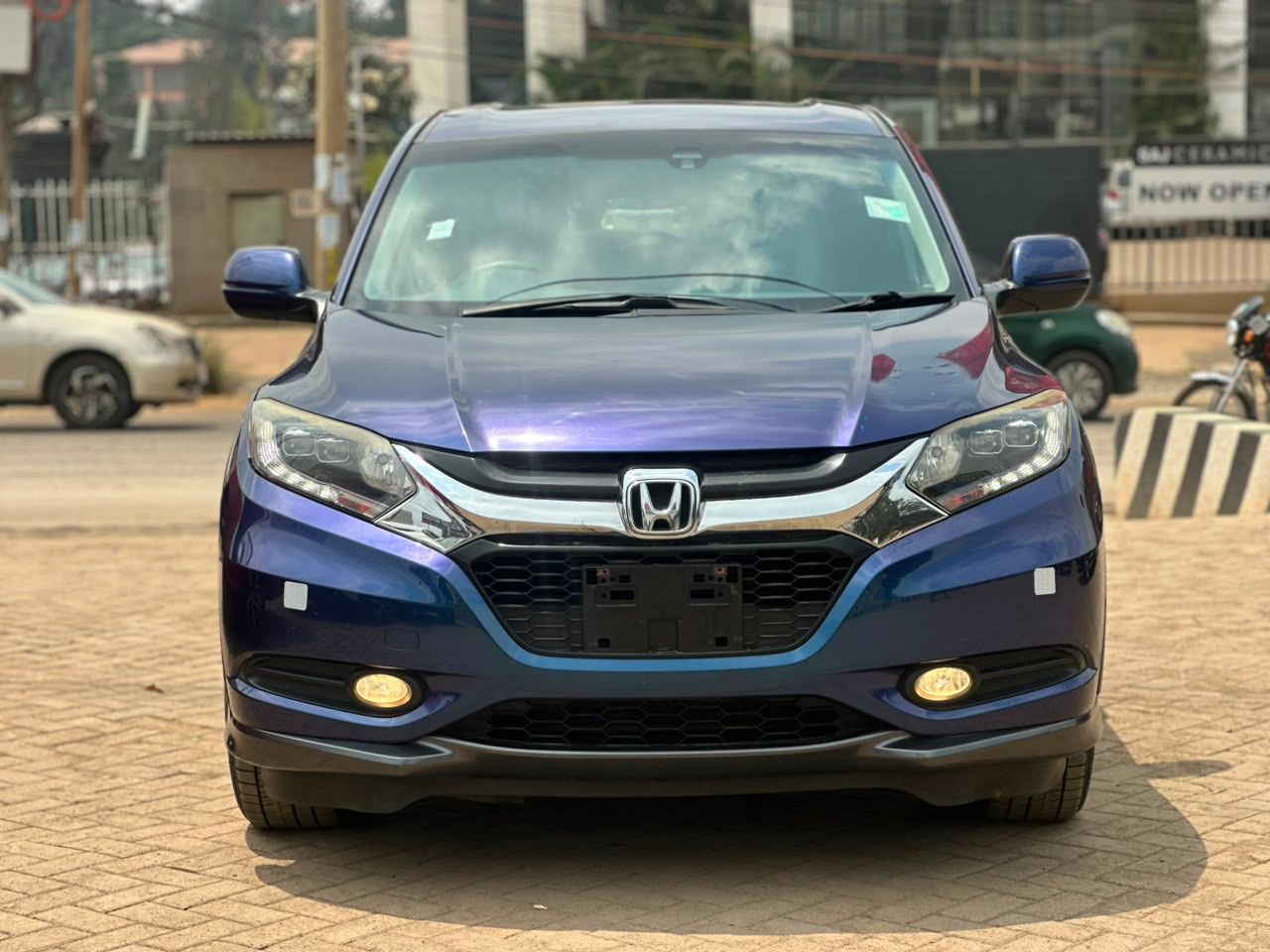 2018 Honda Vezel - view 3