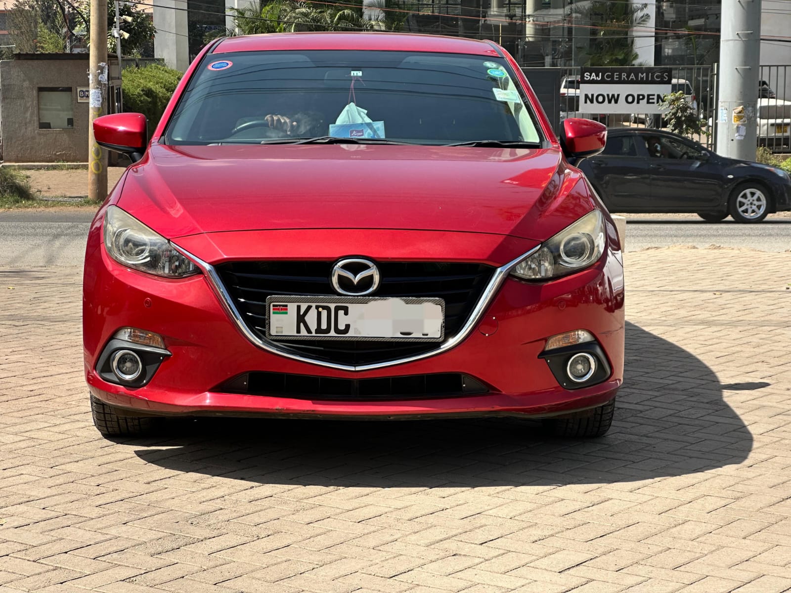 2014 Mazda Axela thumbnail 3