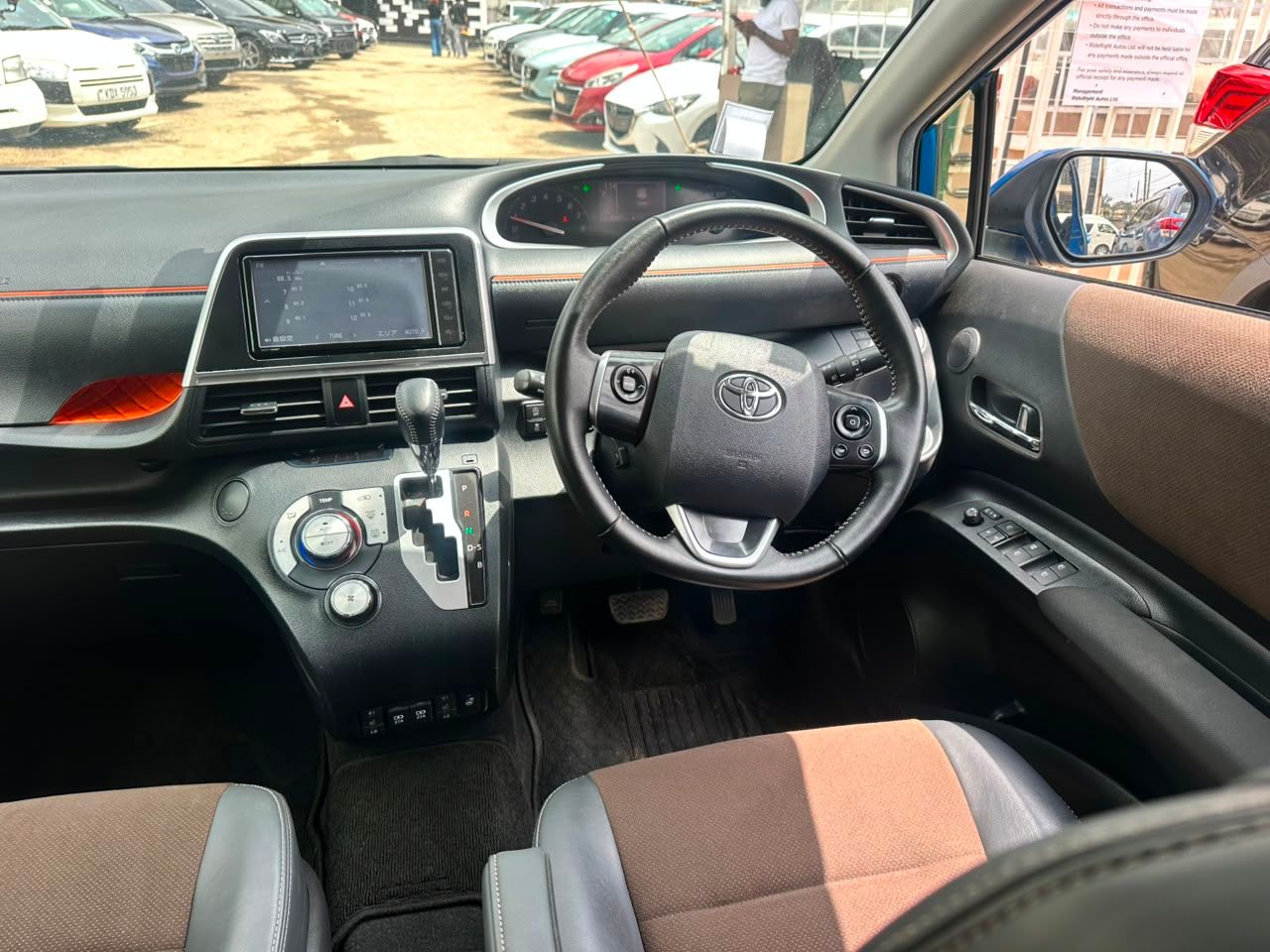 2020 Toyota Sienta  thumbnail 10
