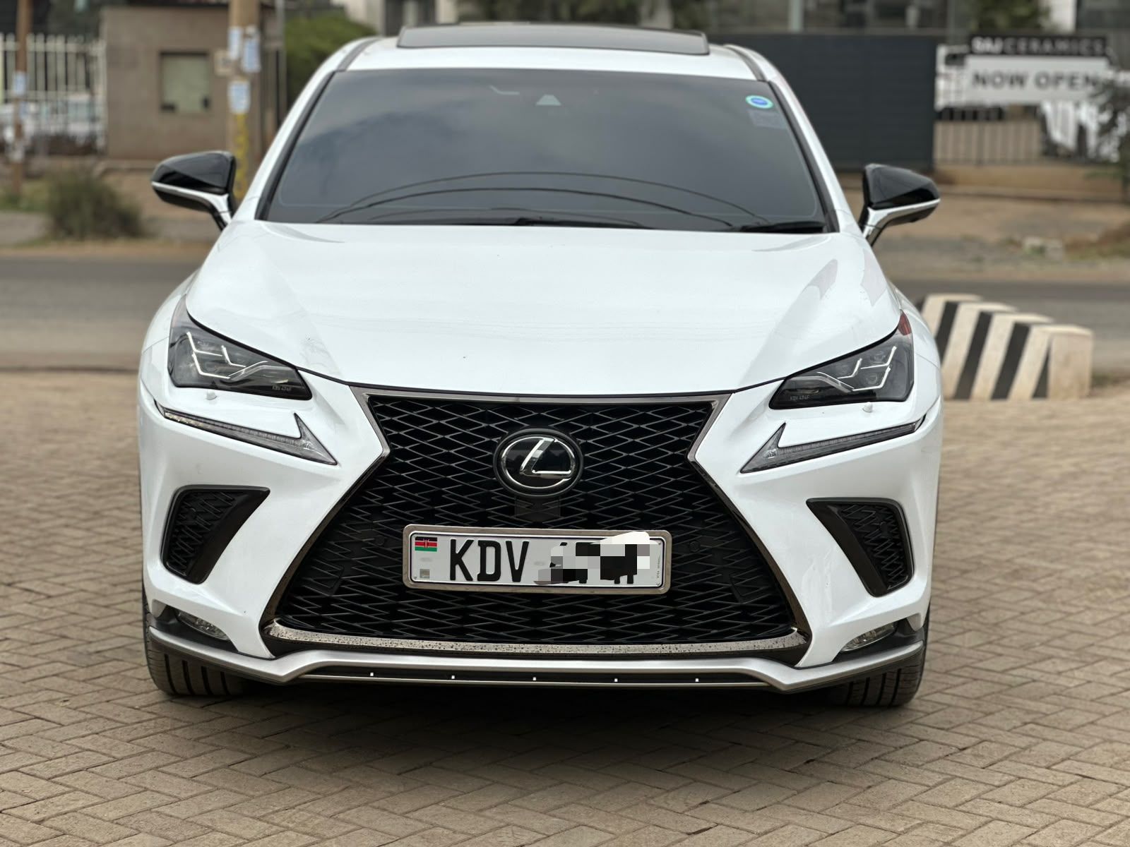 2018 Lexus NX300 fsport - view 2