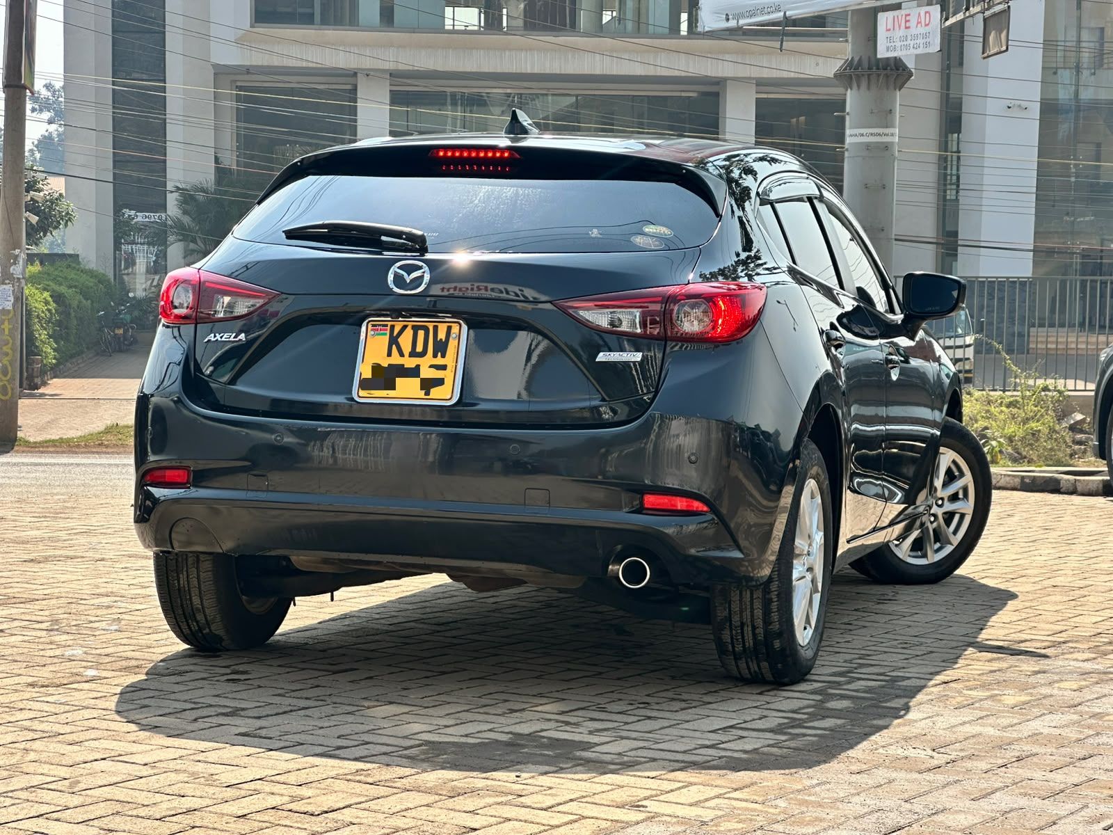 2018 mazda axela thumbnail 4