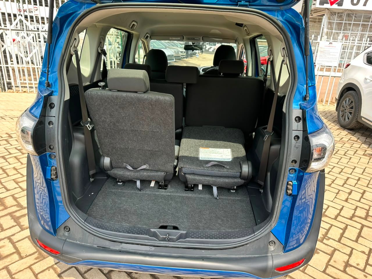 2018 Toyota Sienta Non Hybrid thumbnail 13