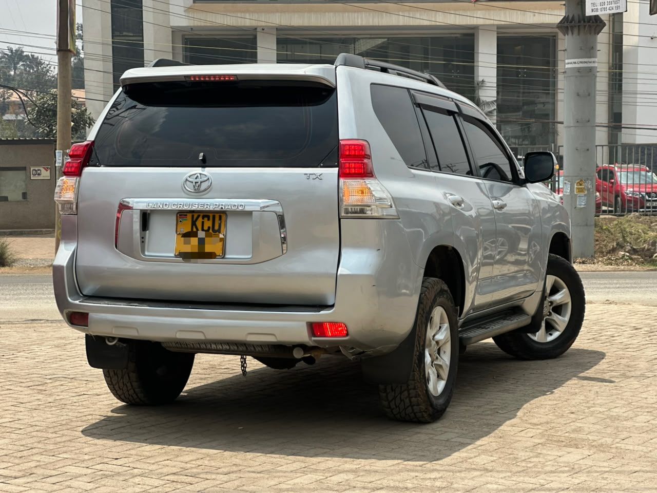 2012 Toyota Land Cruiser Prado TX thumbnail 5
