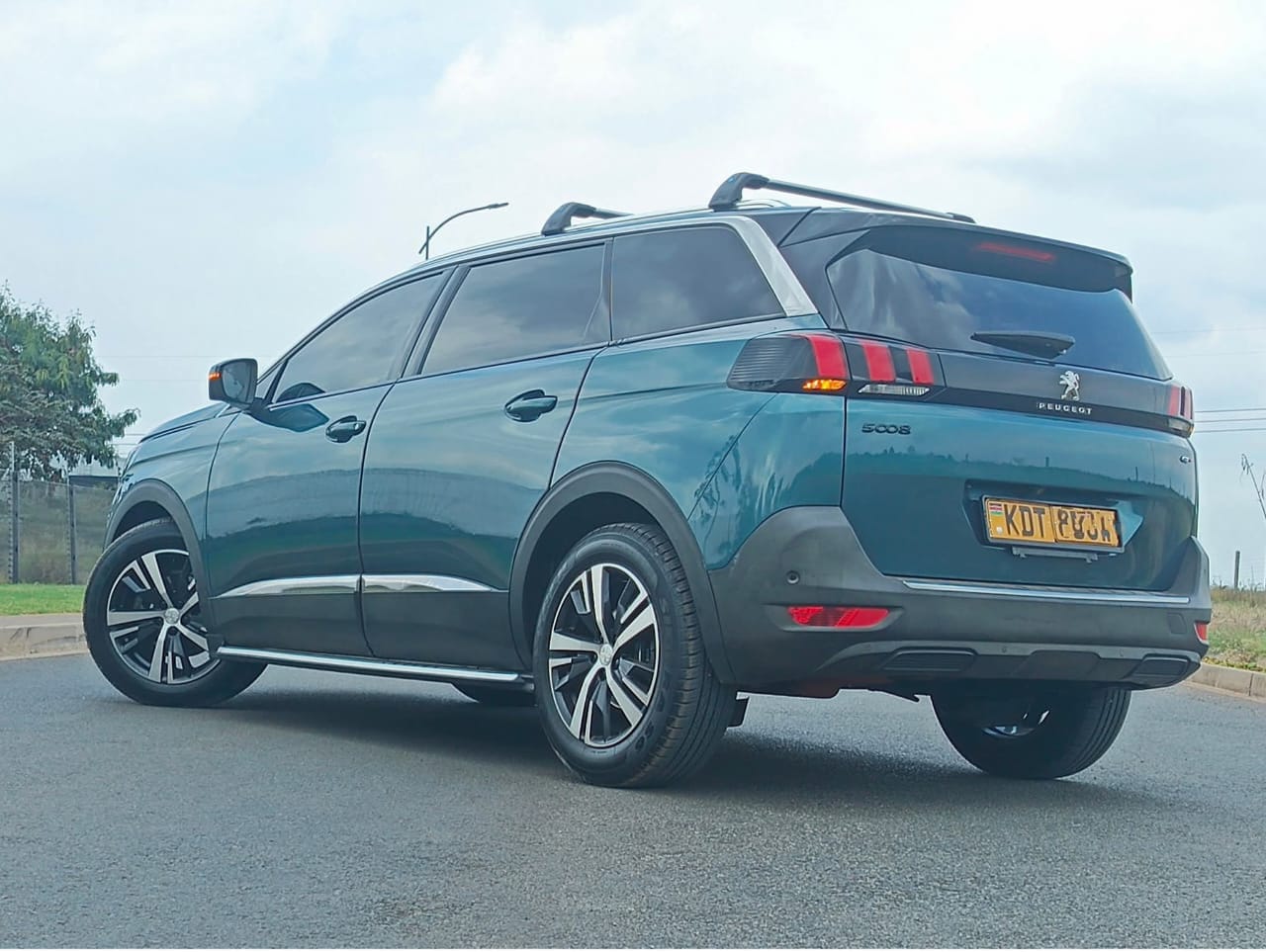 2020 Peugeot 5008 thumbnail 5