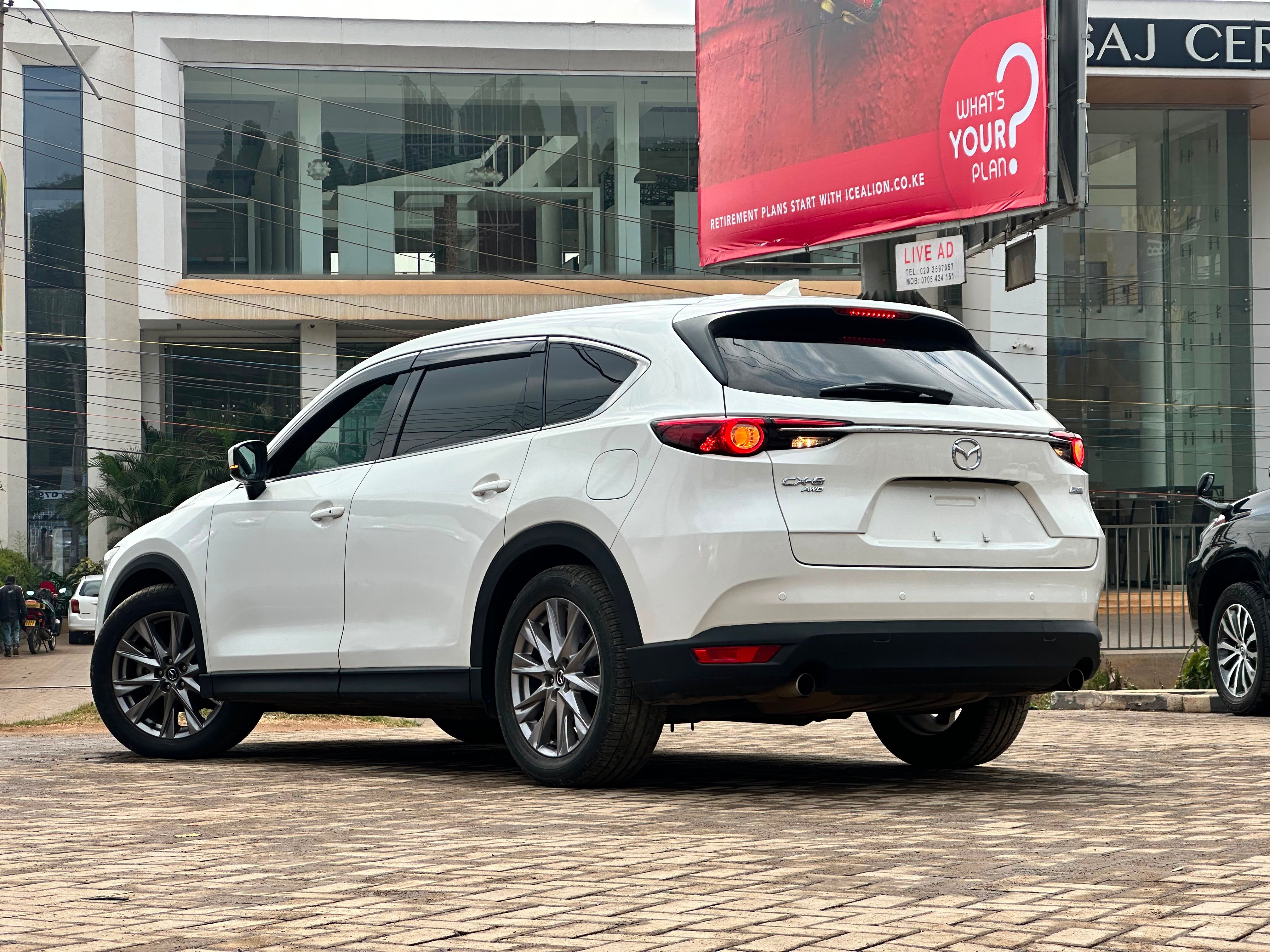2019 Mazda CX8 AWD thumbnail 4
