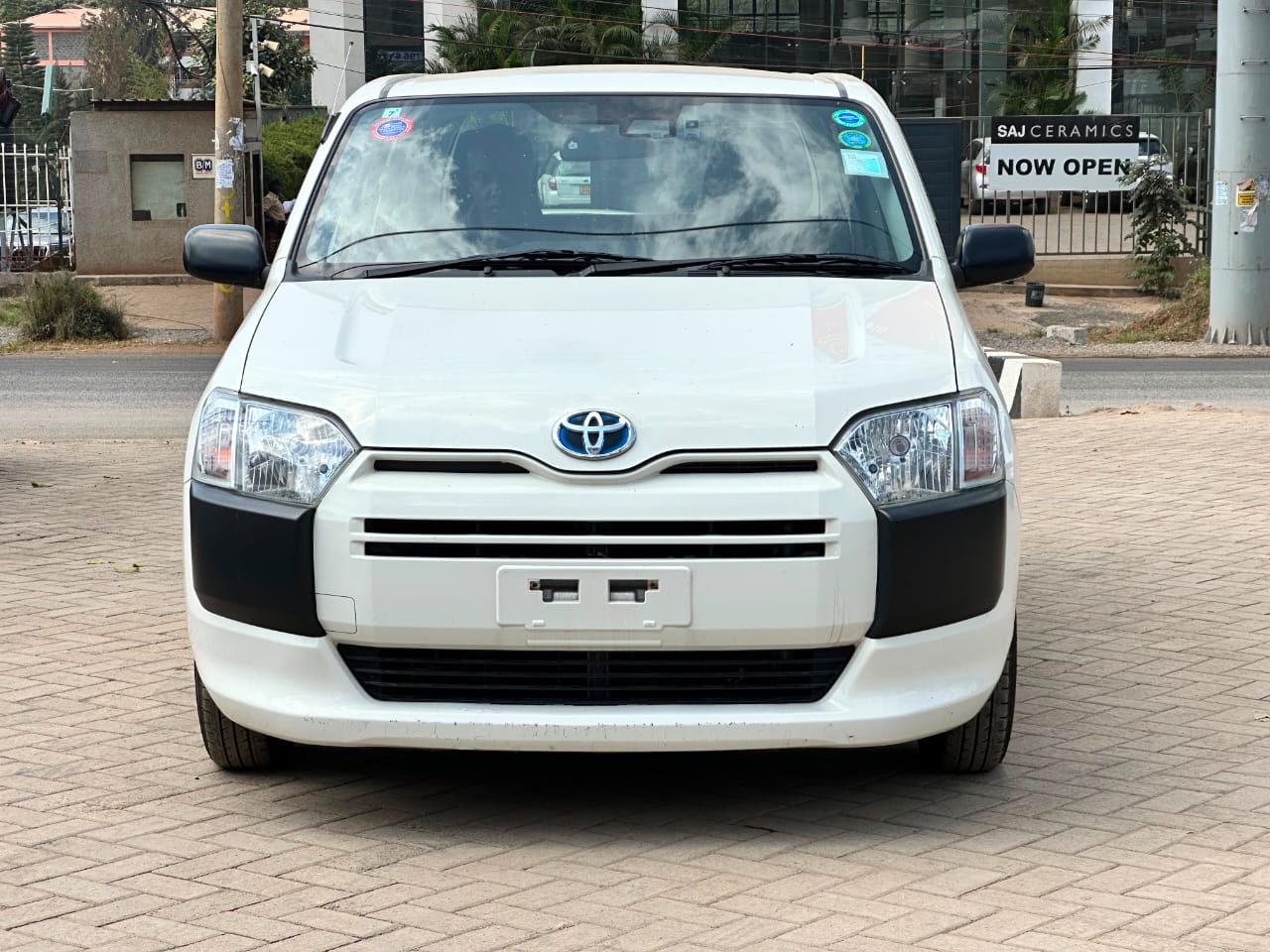2020 Toyota Probox thumbnail 2