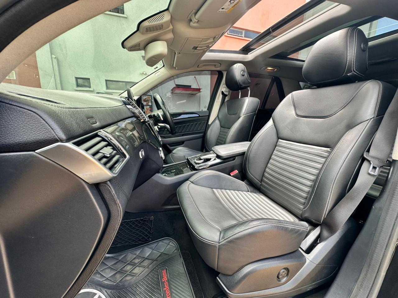 2016 Mercedes-Benz GLE 350d thumbnail 9