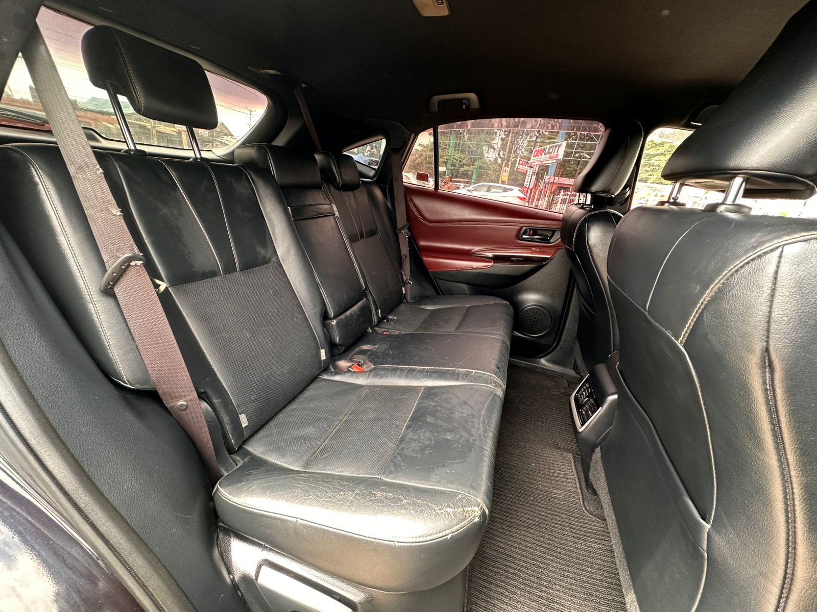 2014 Toyota Harrier thumbnail 9