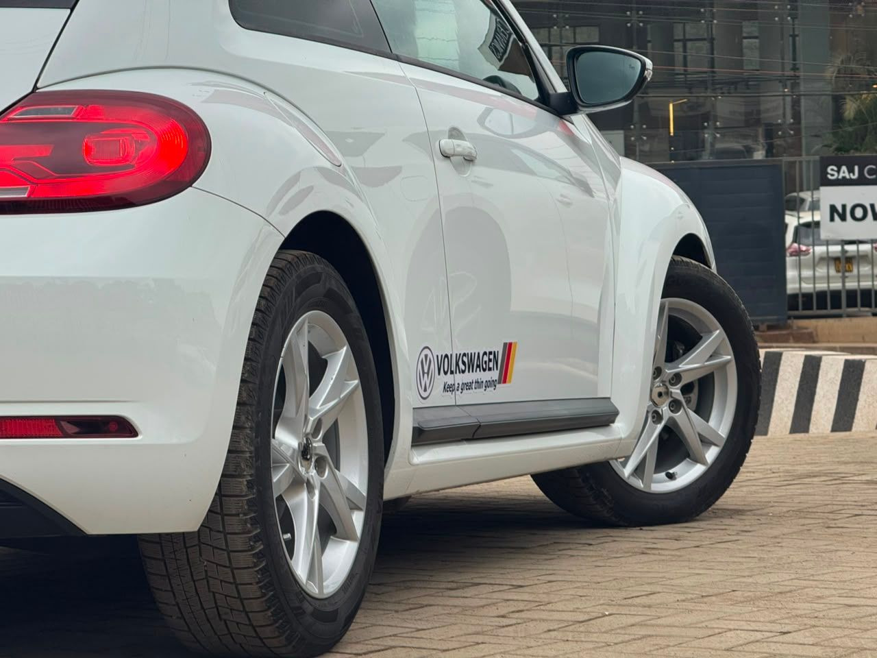 2019 Volkswagen Beetle thumbnail 7