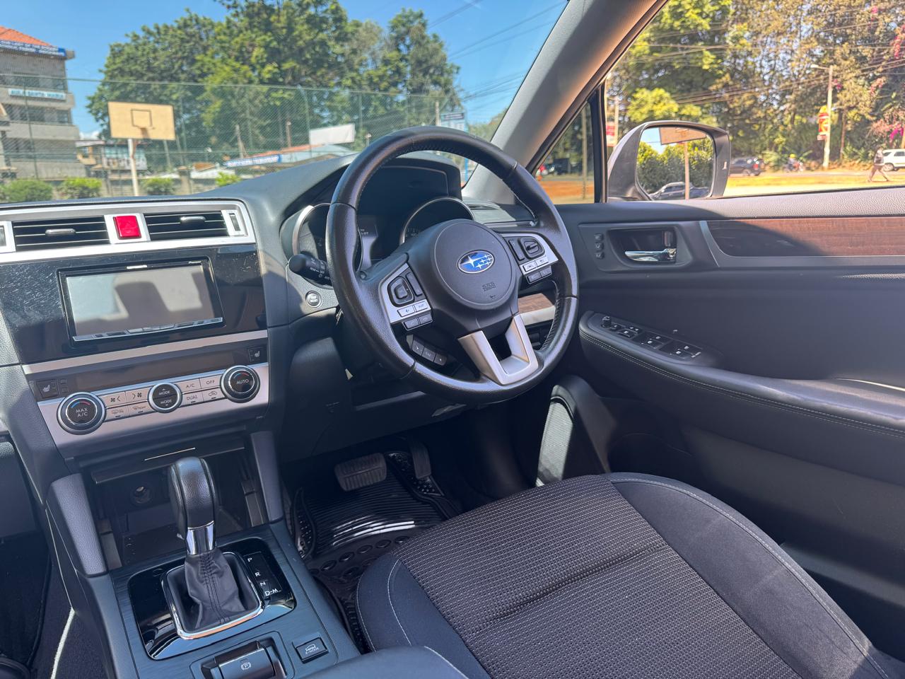 2016 Subaru Outback thumbnail 10