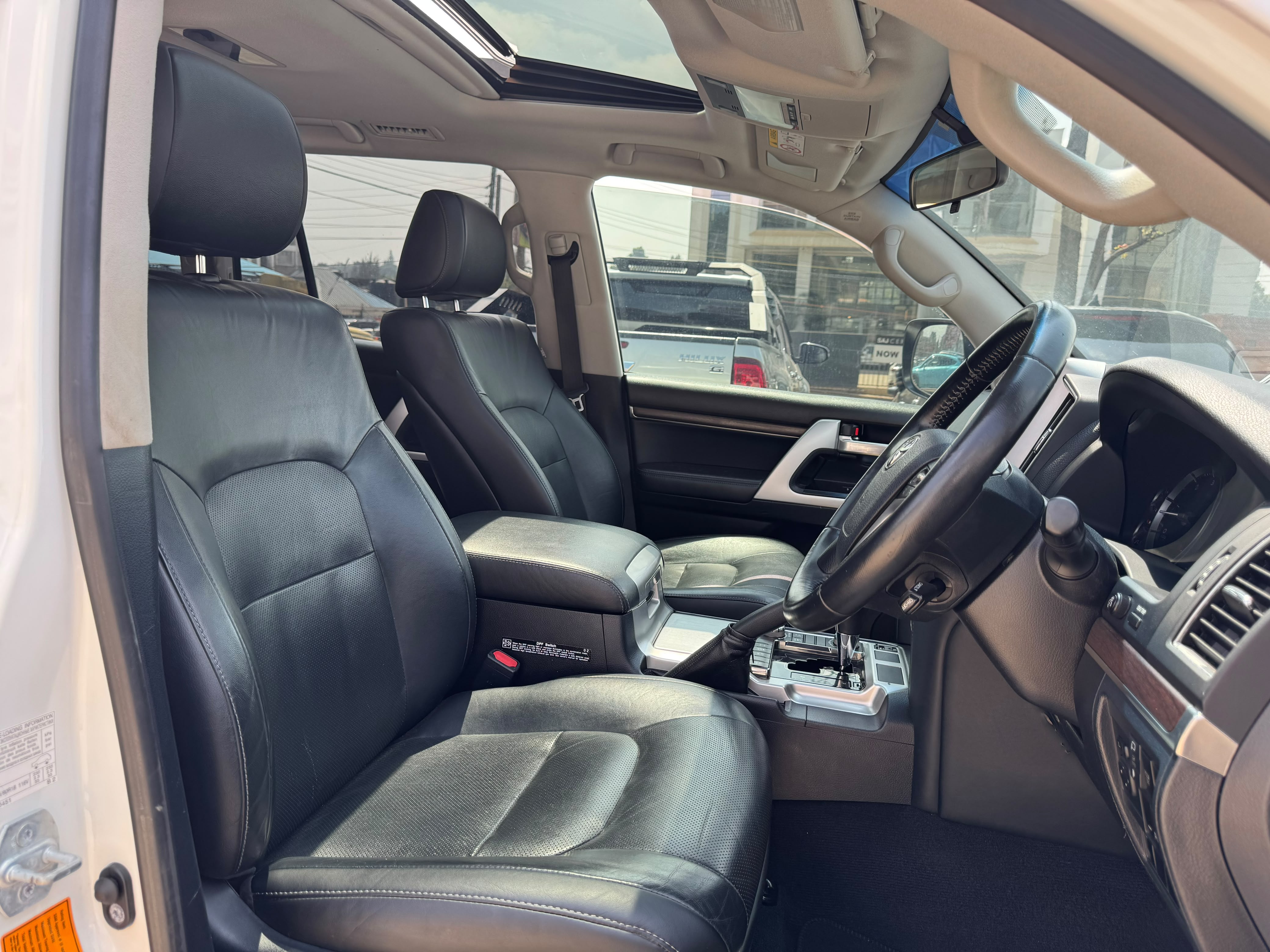 2018 Toyota landcruiser V8  thumbnail 7