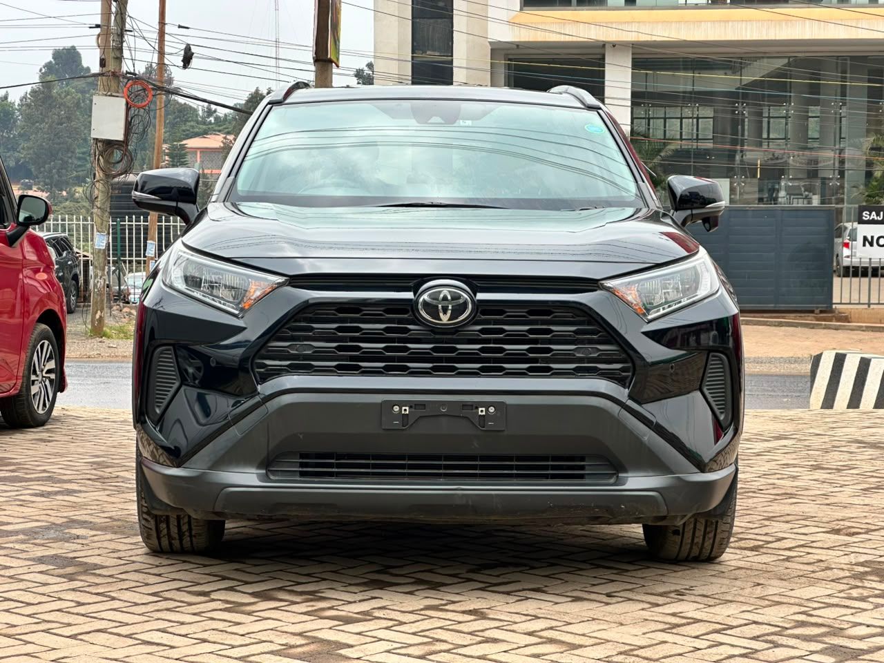 2020 Toyota Rav4 thumbnail 3