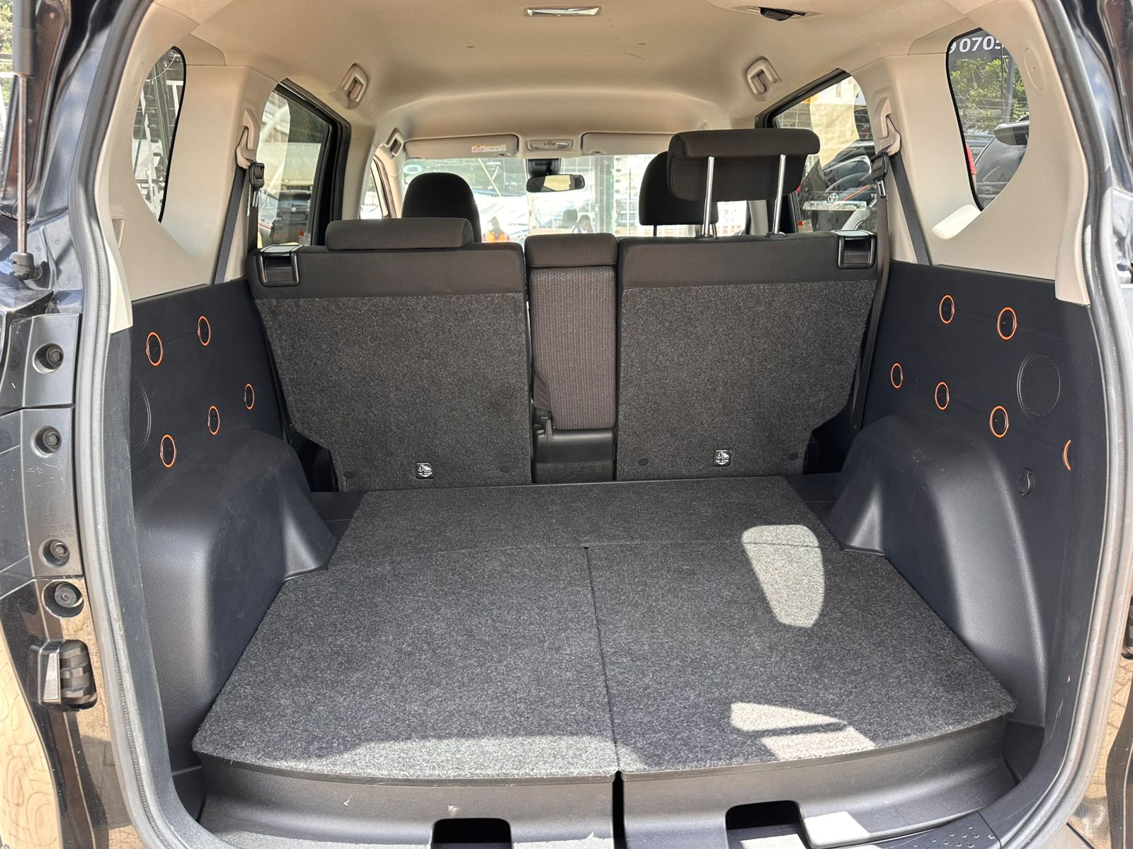 2019 Toyota Sienta Non Hybrid thumbnail 9