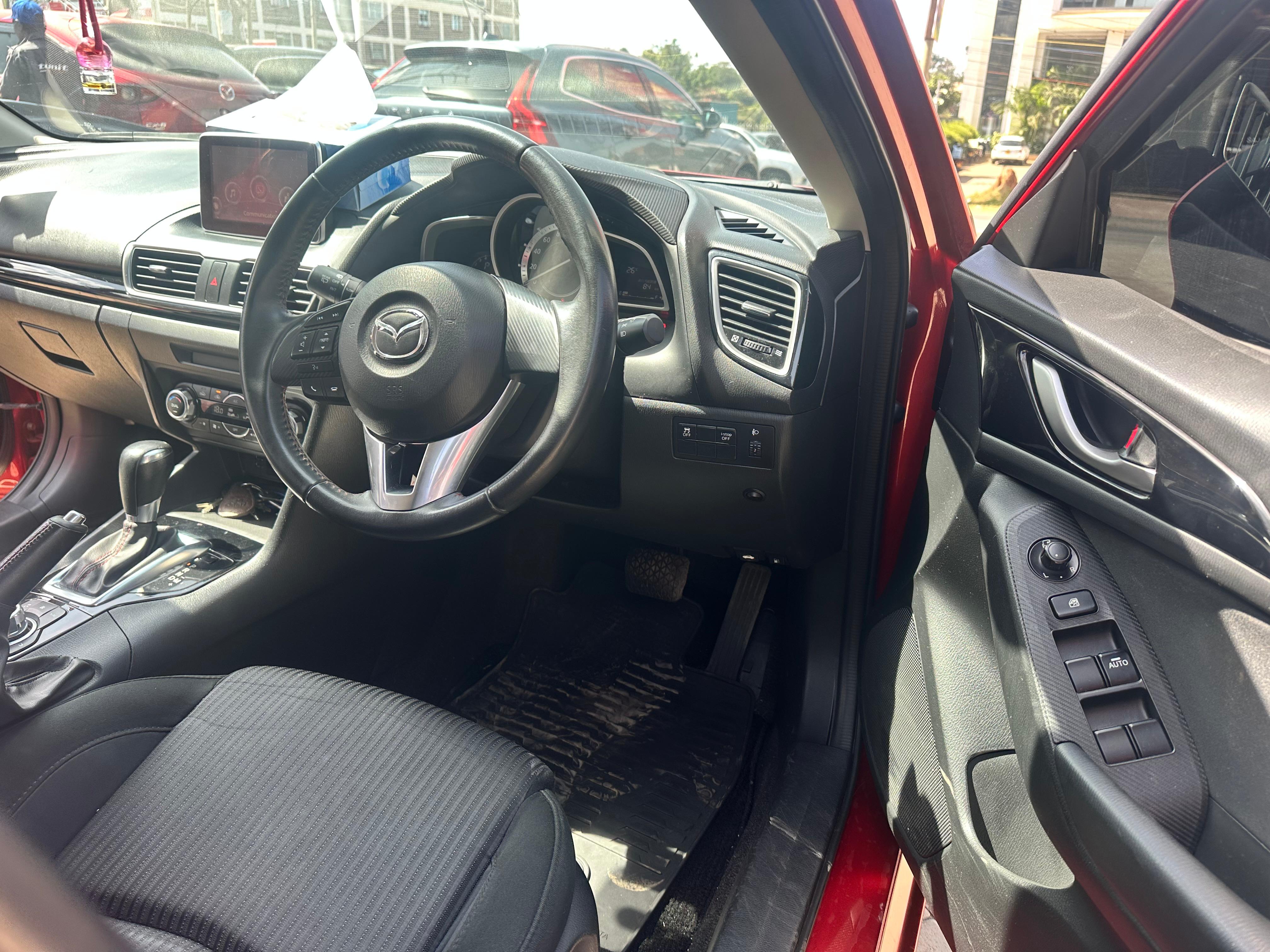 2014 Mazda Axela thumbnail 8