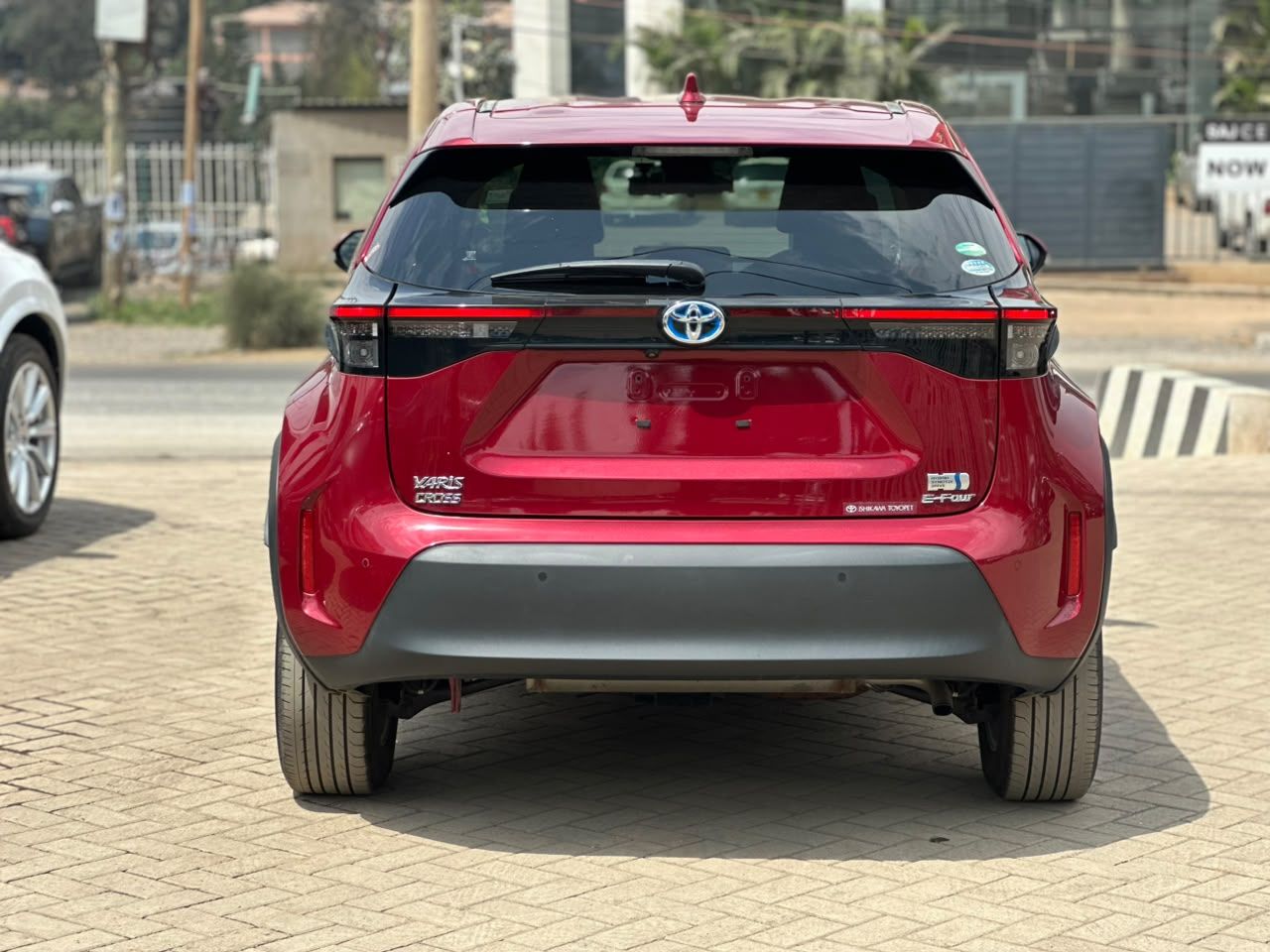 2021 Toyota Yaris Cross E-Four thumbnail 6