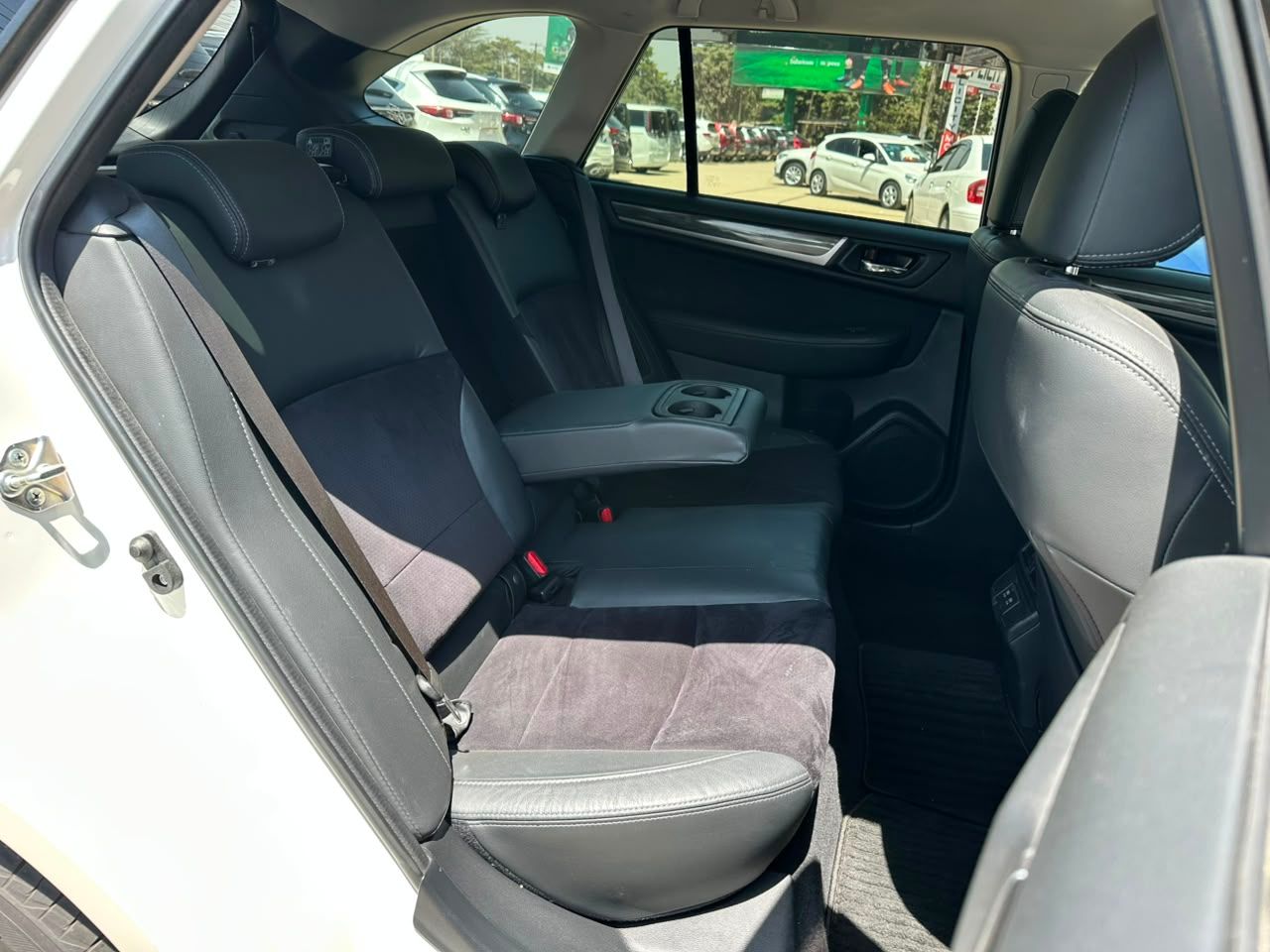 2020 Subaru Outback thumbnail 9