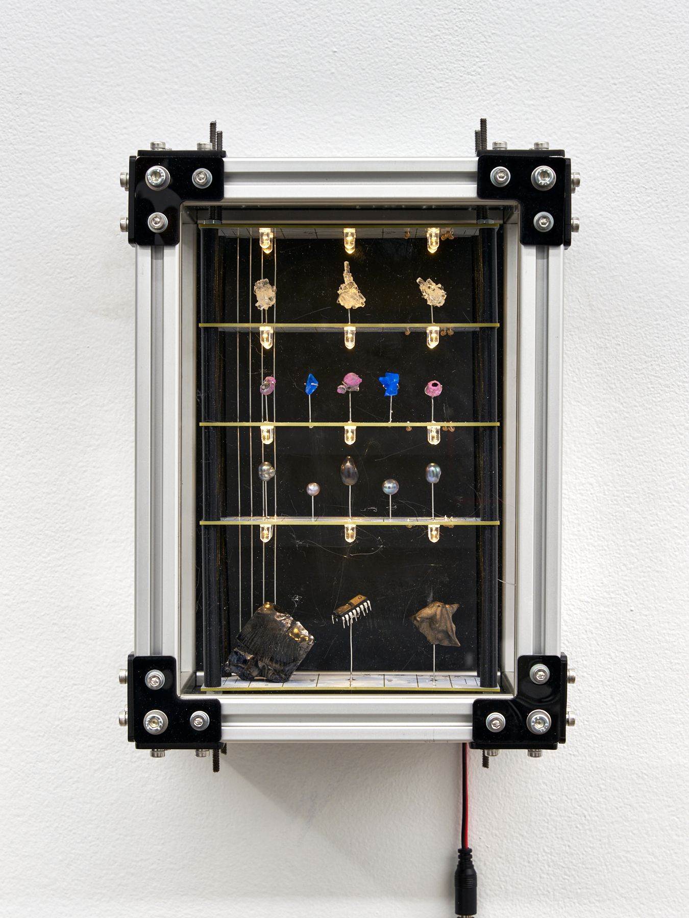 Brian Oakes, Display Case 4 (A Breath)