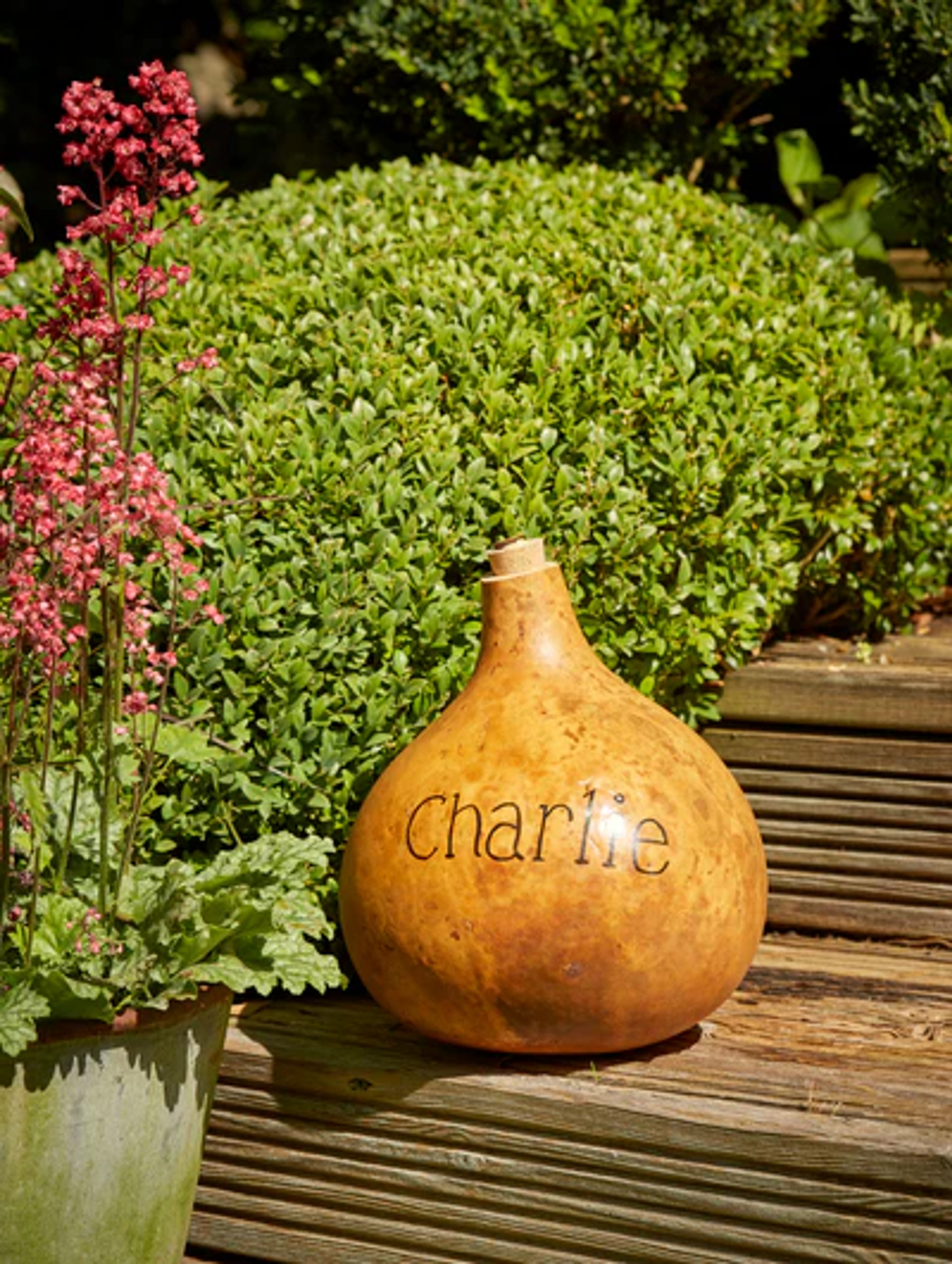 natural biodegradable urn for ashes