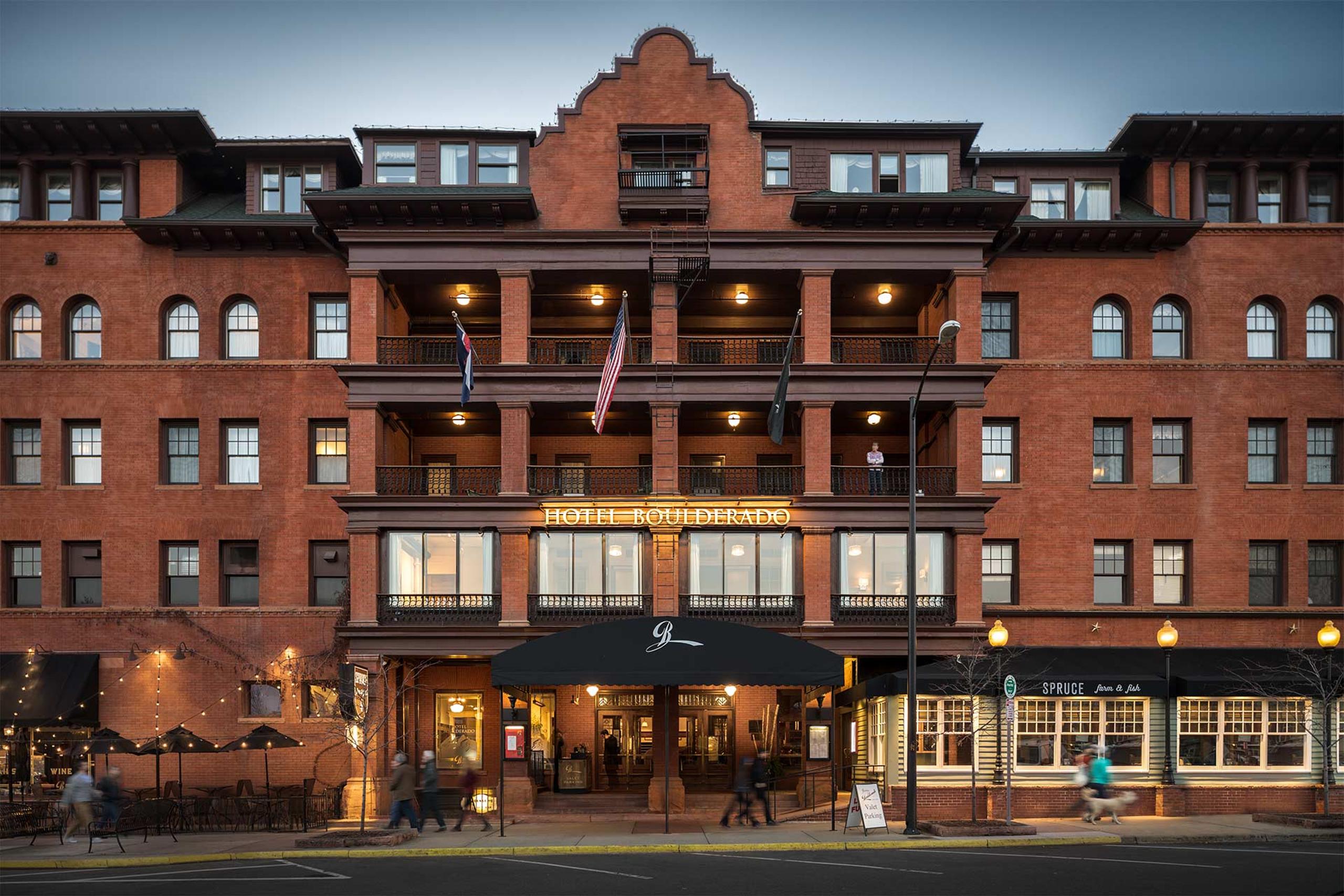 Exterior of Hotel Boulderado at dusk