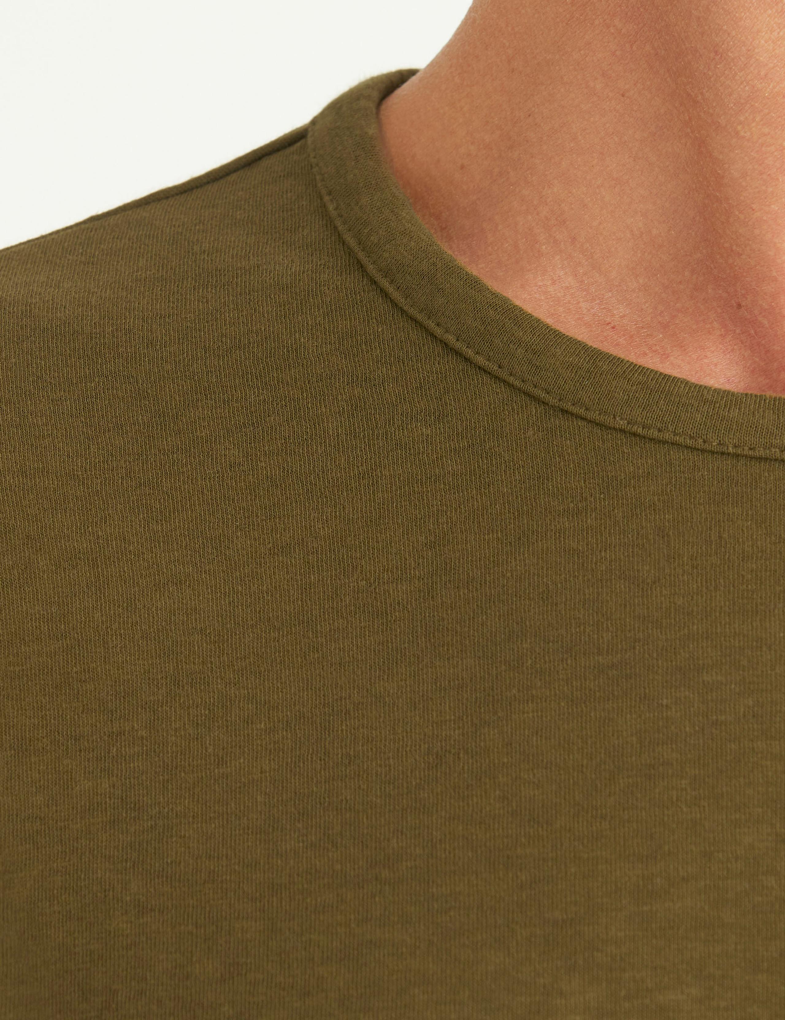 Detail of Cotton Hemp Long-Sleeve Tee