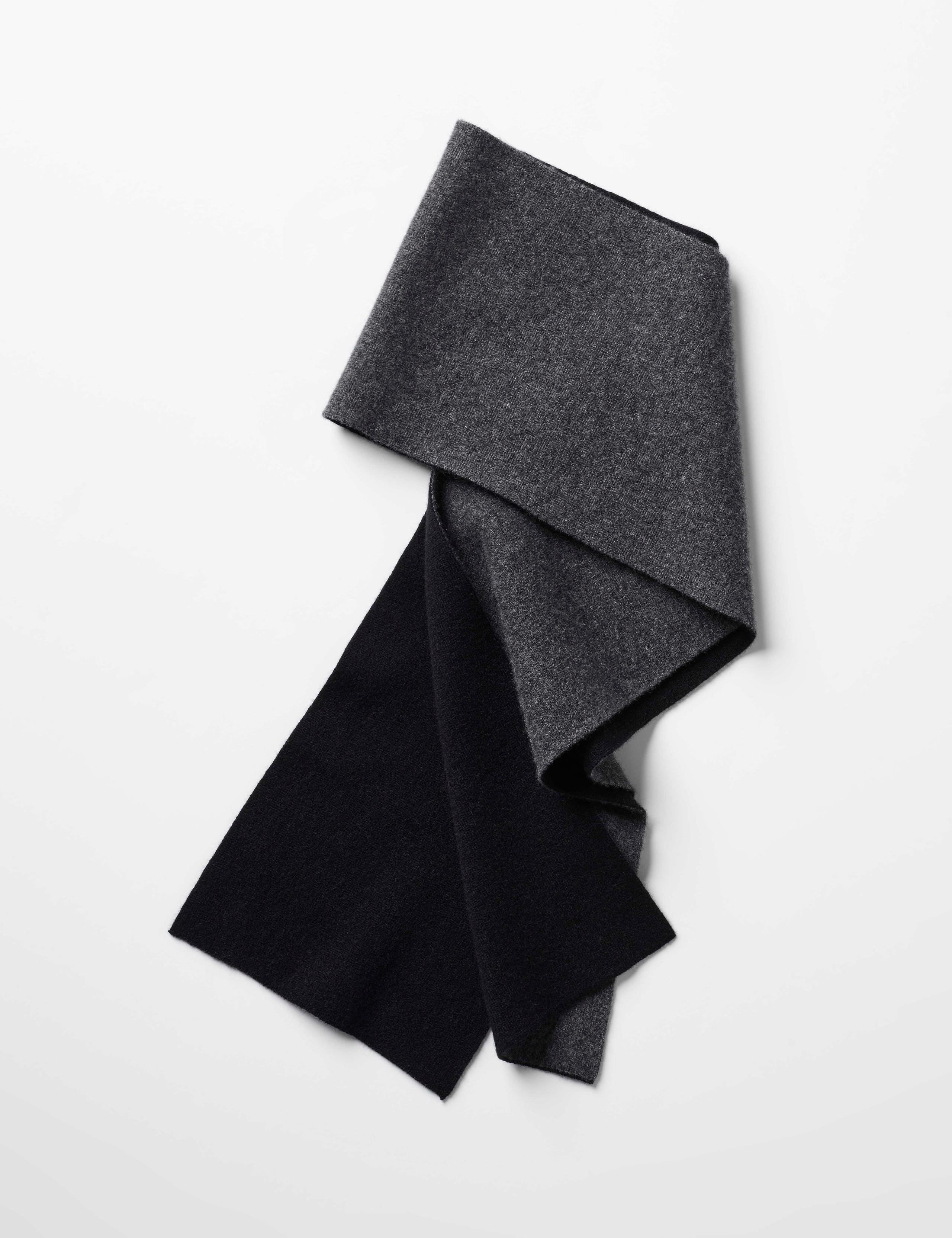 Studio lay-down of Avesta Cashmere Scarf