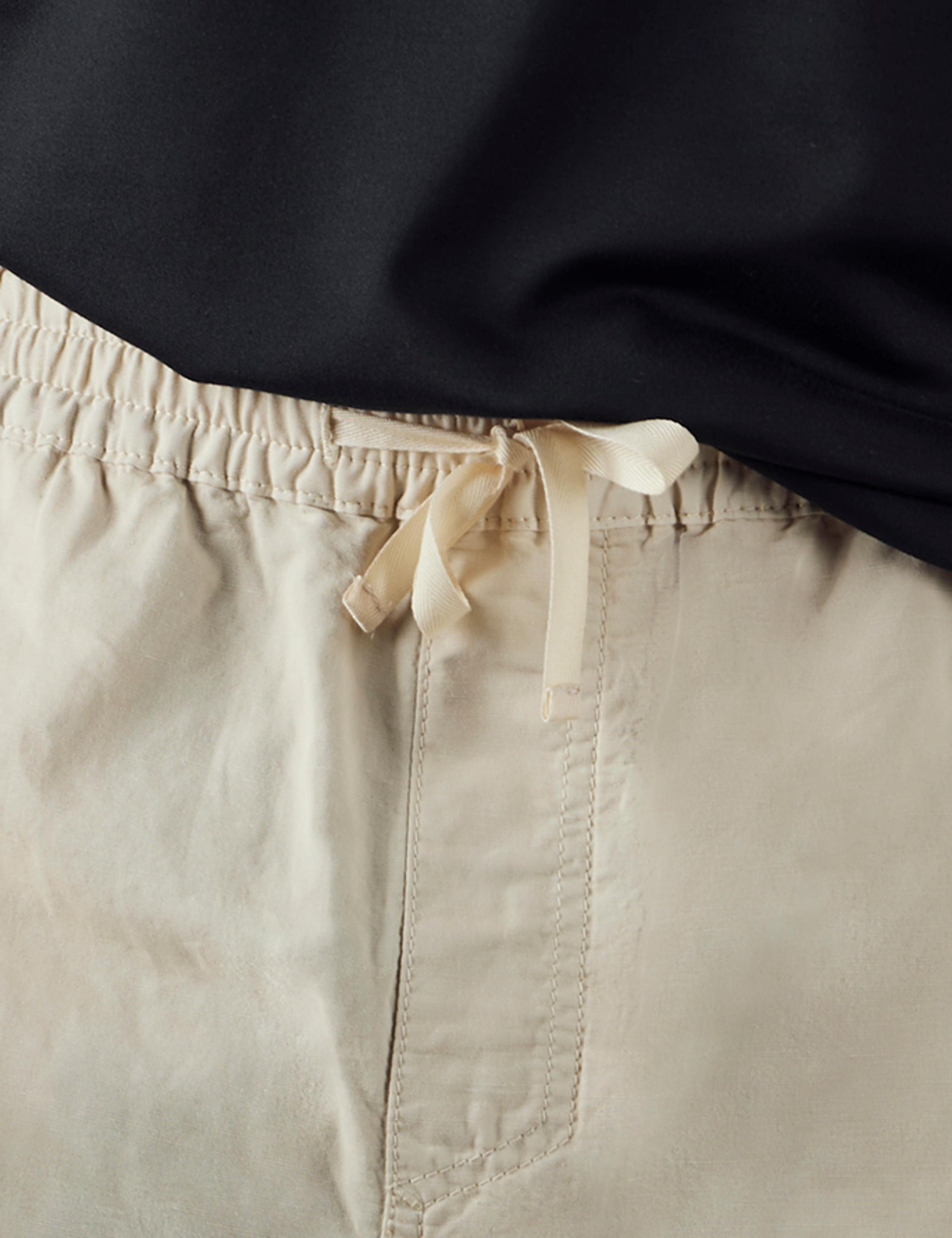 Elastic waistband detail of Highland Drawstring Short