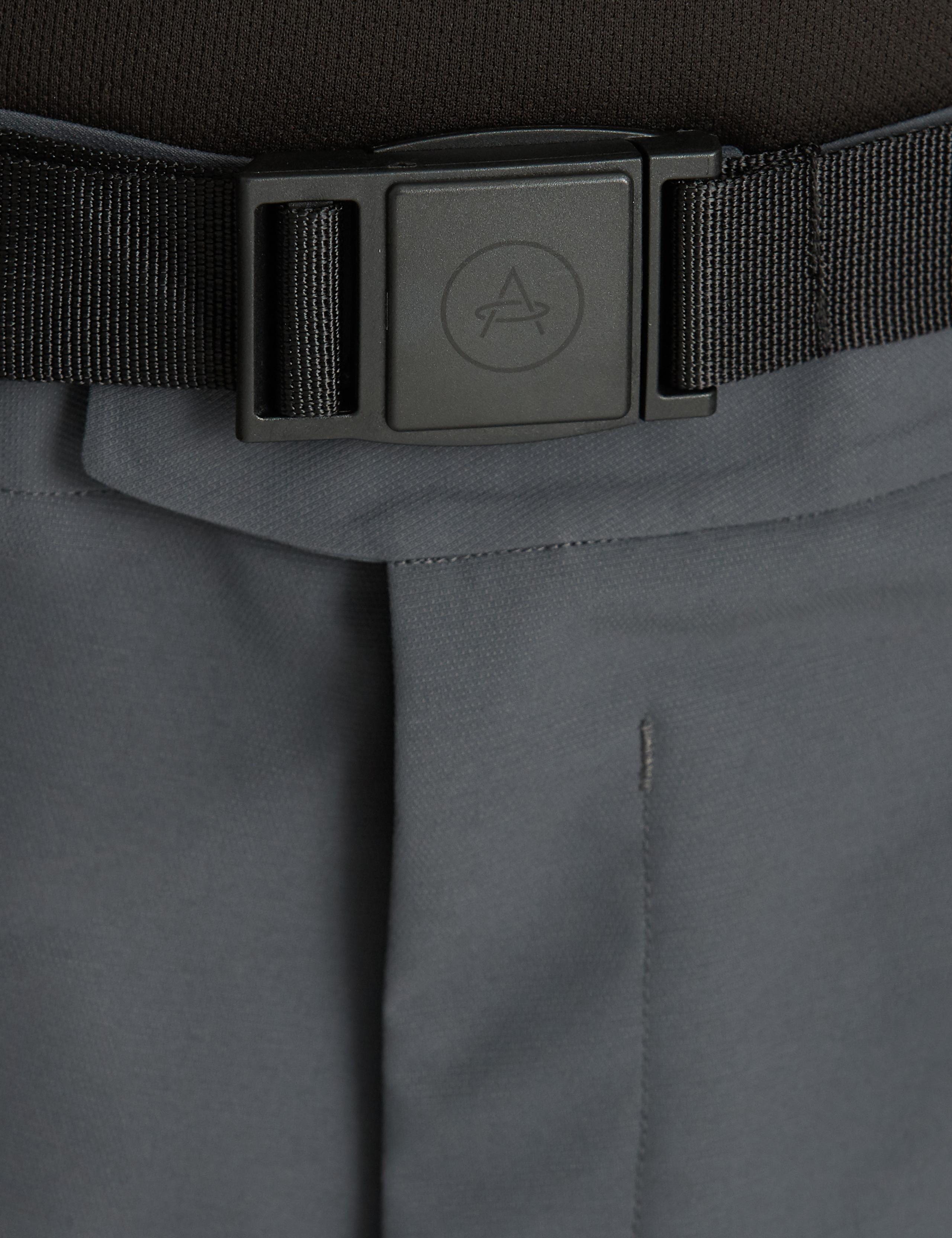 Closeup of waistband of Carlyle Snow Pant