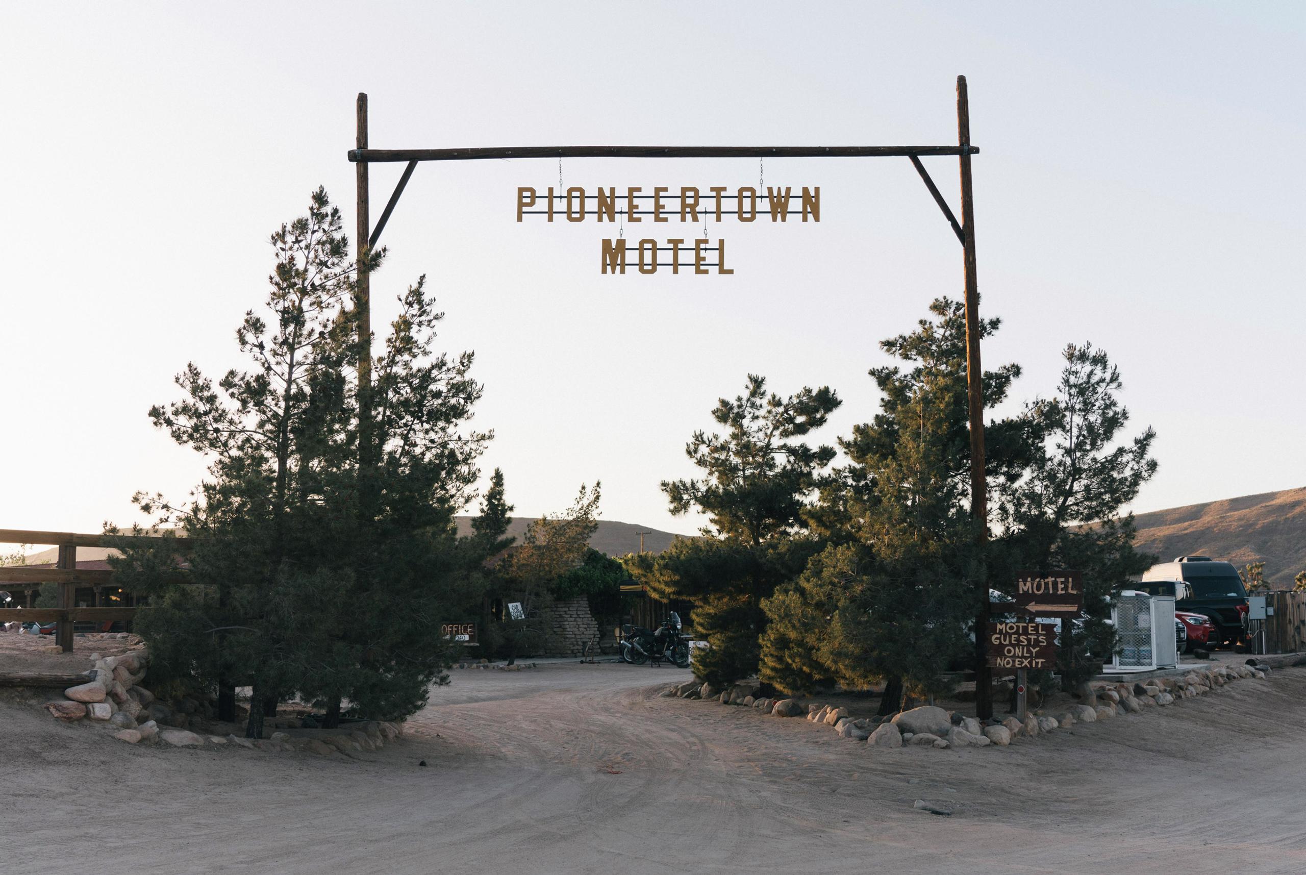 pioneertown motel entrance
