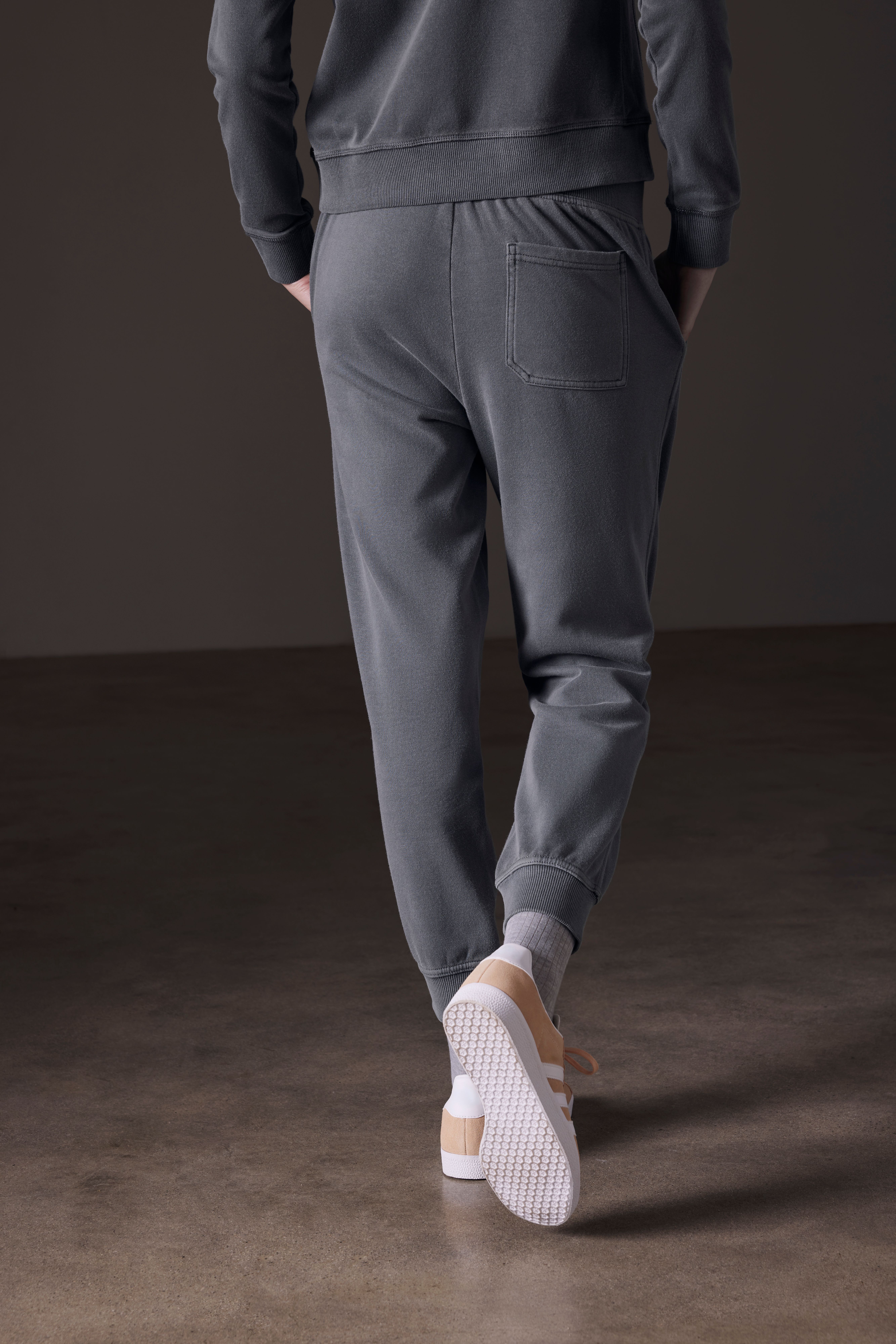 Solstice Lightweight Jogger - Command Green