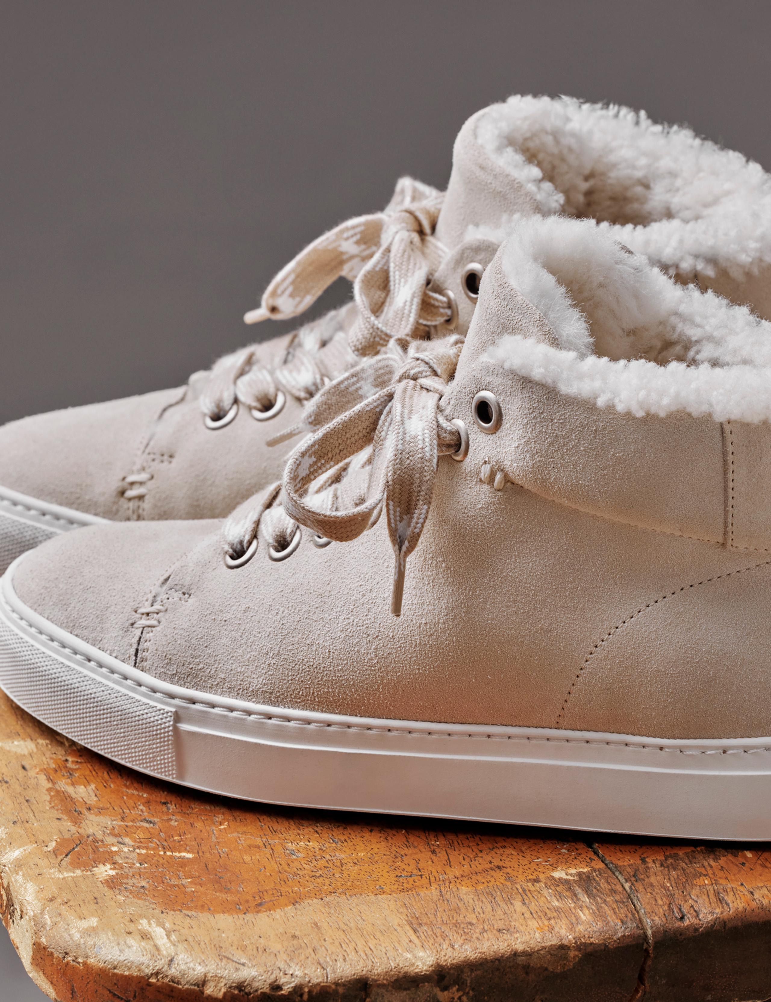 Studio lay-down of Durham Sneaker with Shearling
