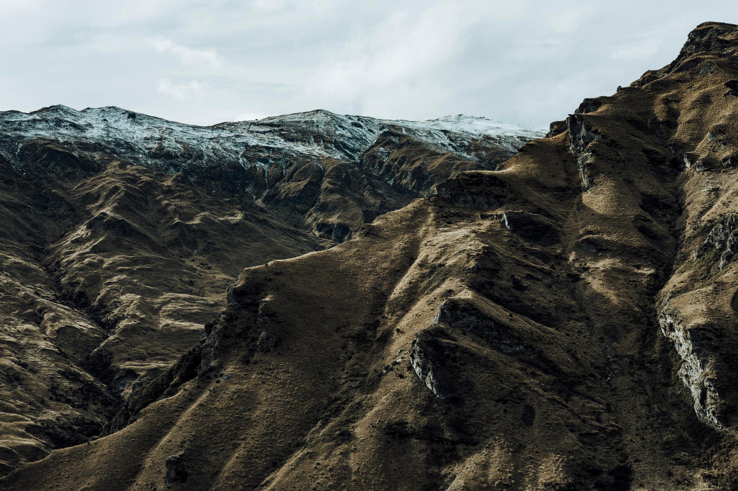 Landscape photo of the hills in New Zealand.