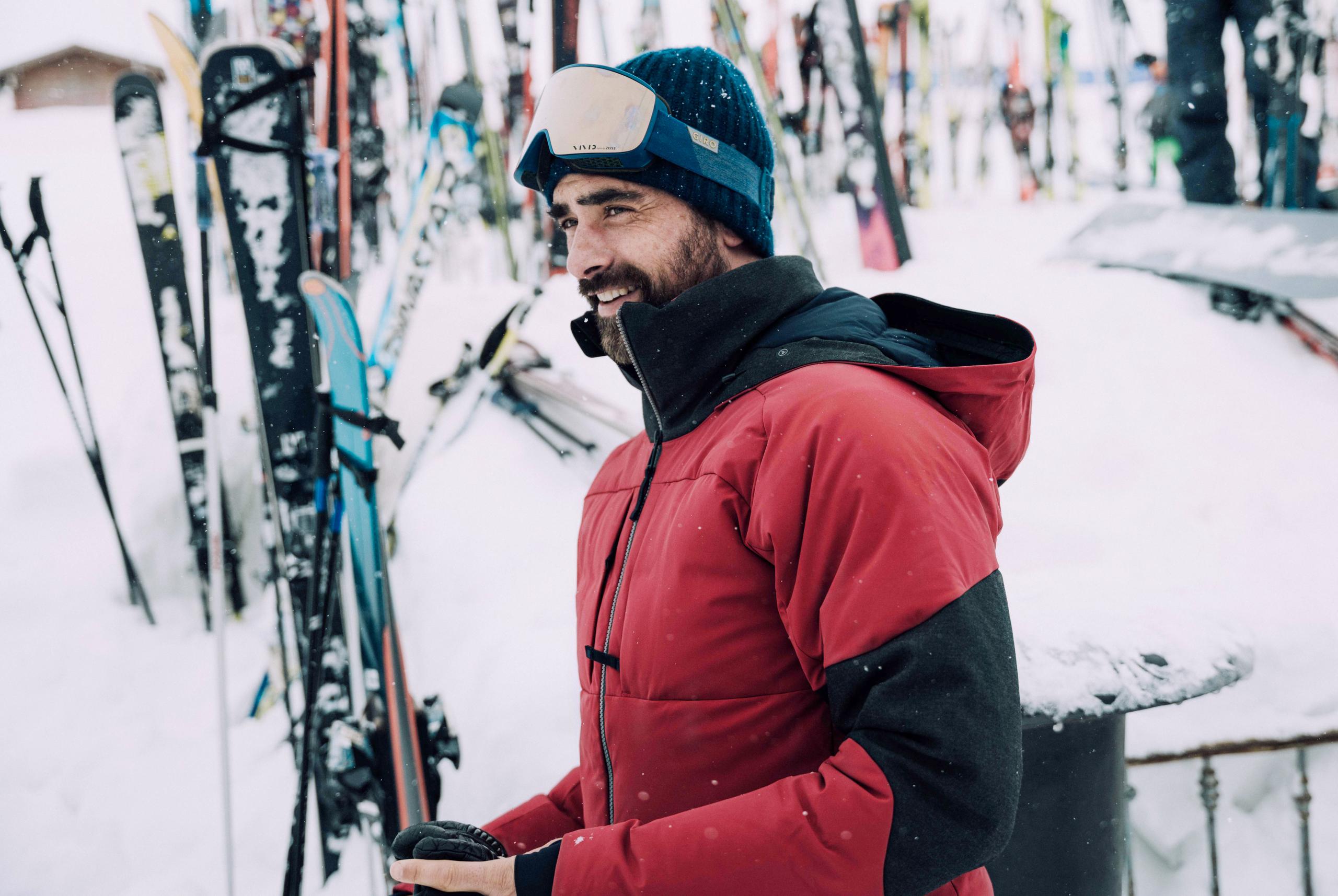 Men wearing Torino Jacket in ski resort