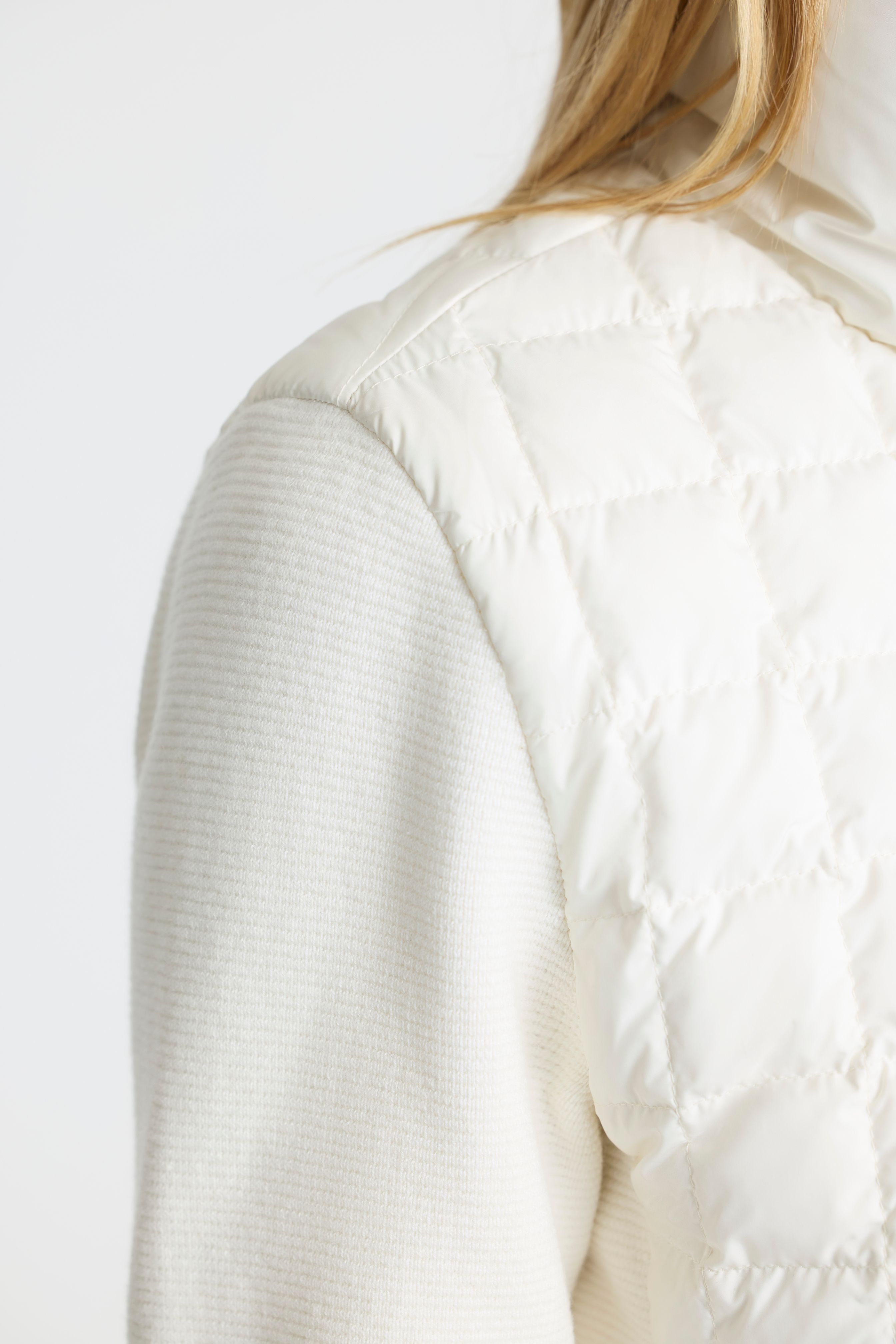 【white/F】épine é frill zip sweat blouson epine é frill zip sweat blouson white é frill zip sweat