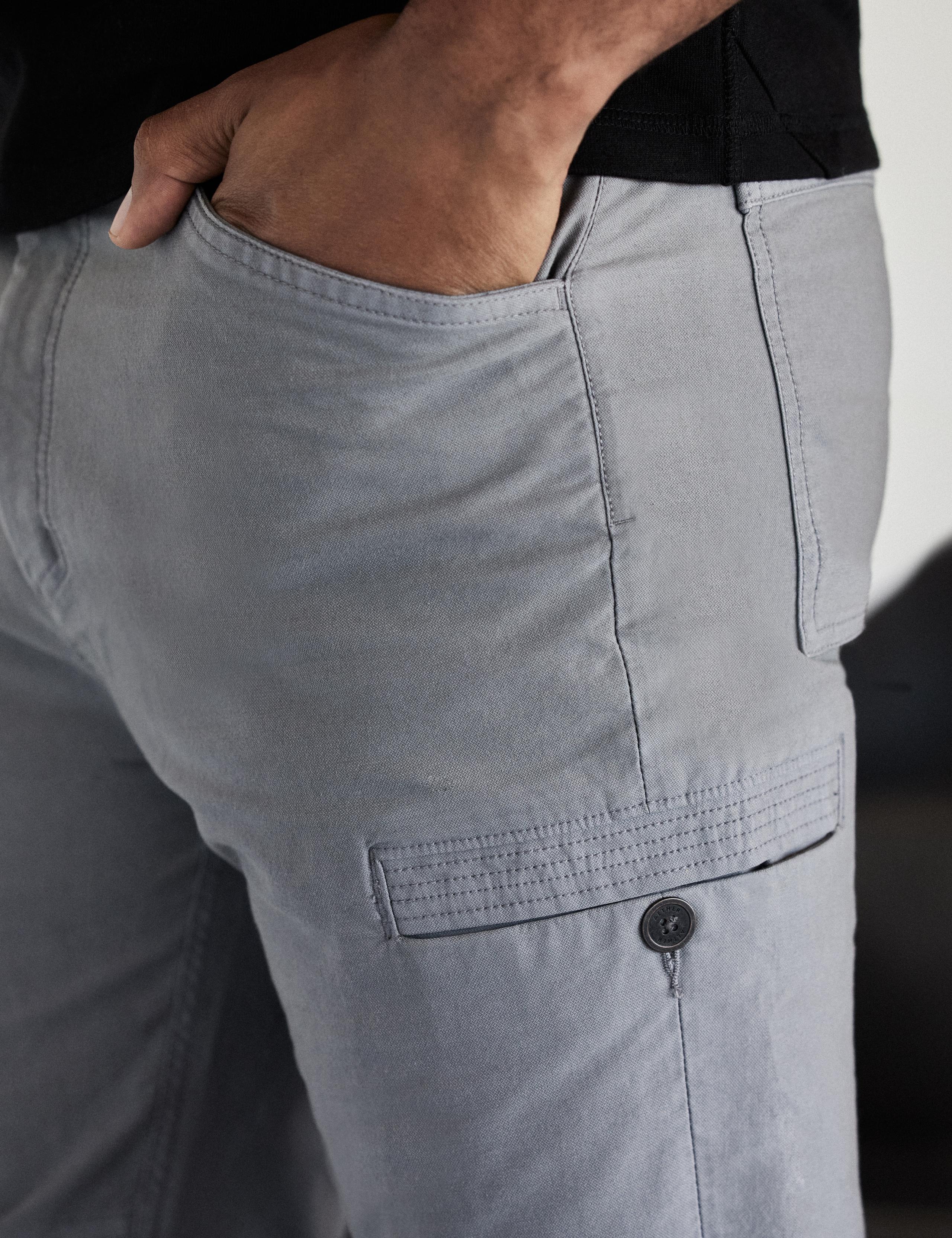 Detail view of front pockets of Concourse Pant