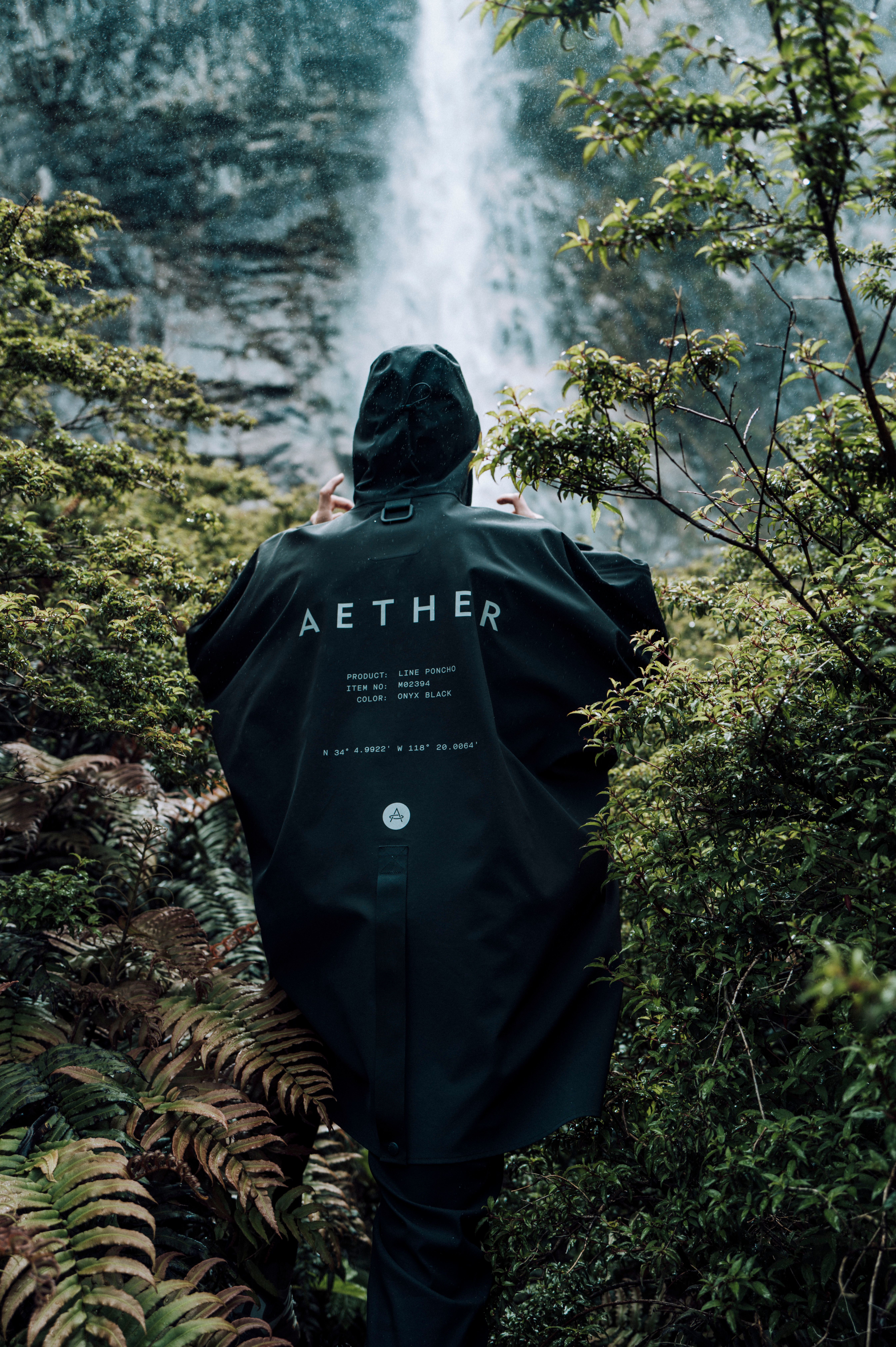 Line Rain Poncho - Onyx Black