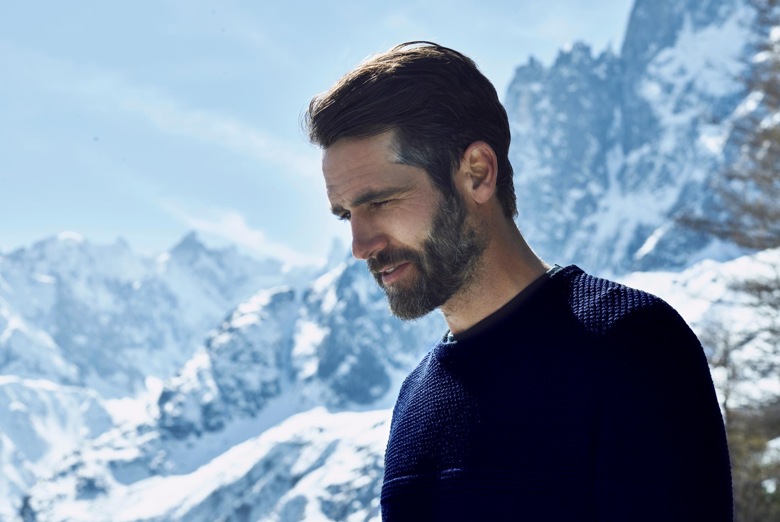 Men wearing Cooper Sweater in French Alps