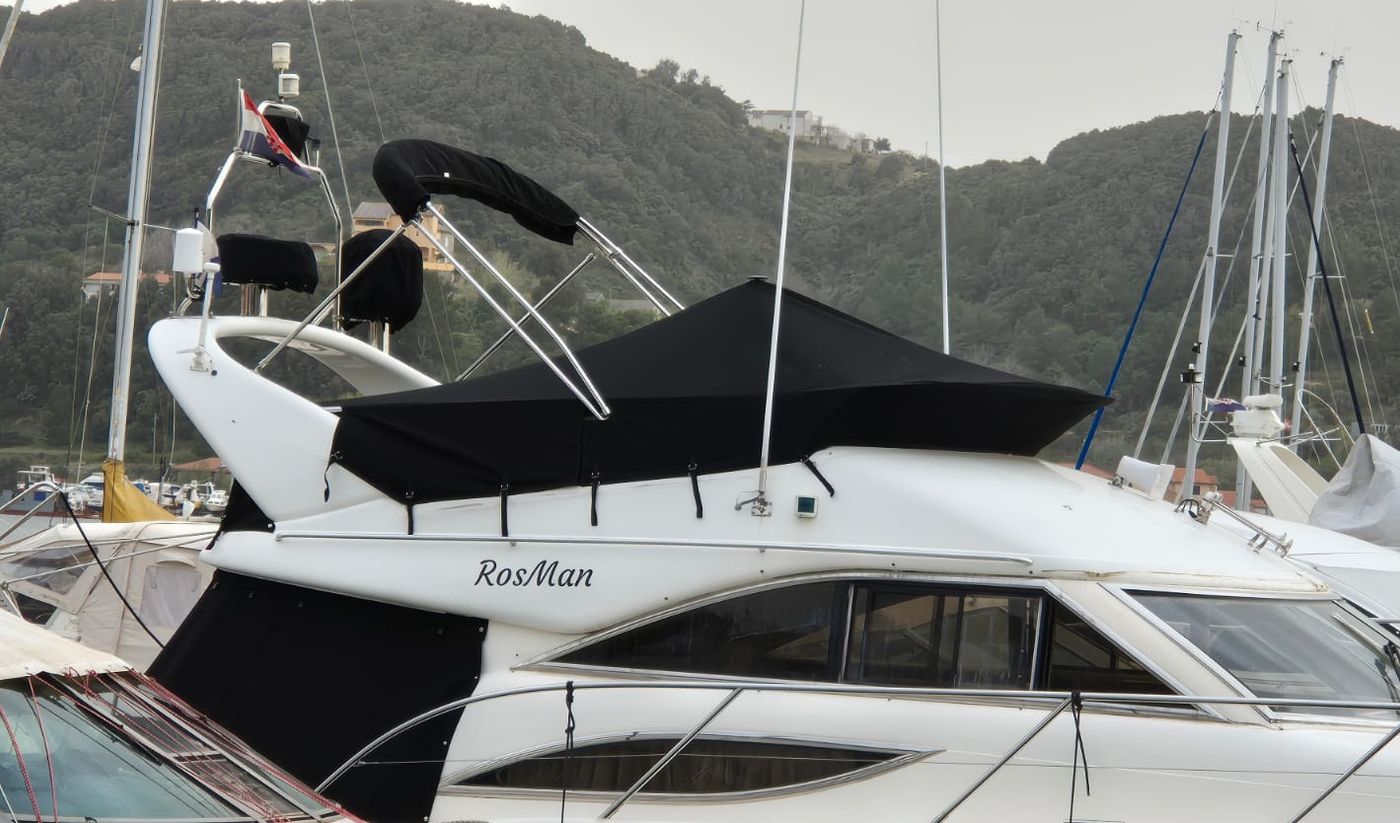 Flybridge tende – brodska tenda po mjeri, fotografija 2