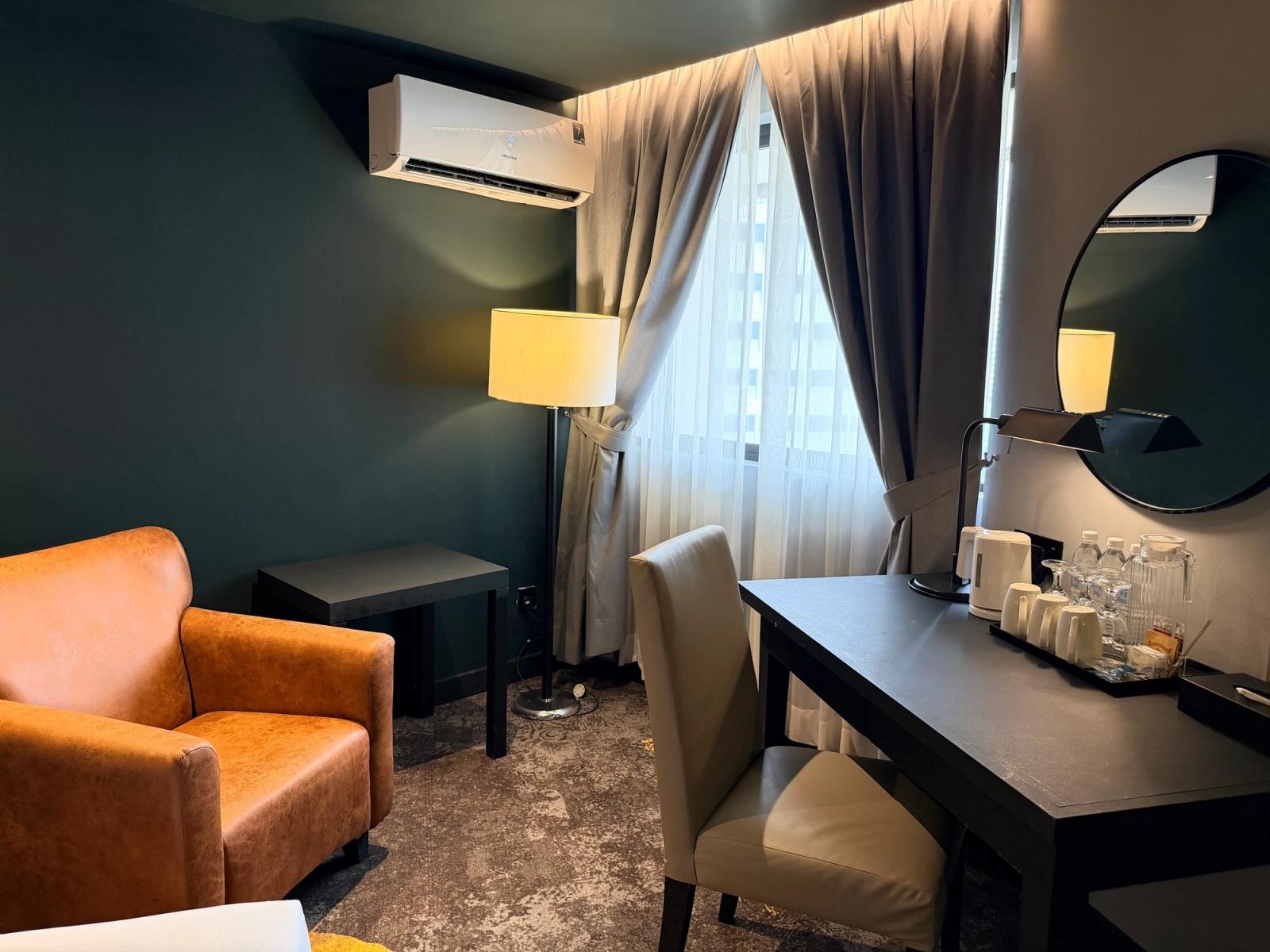 Hotel — 5