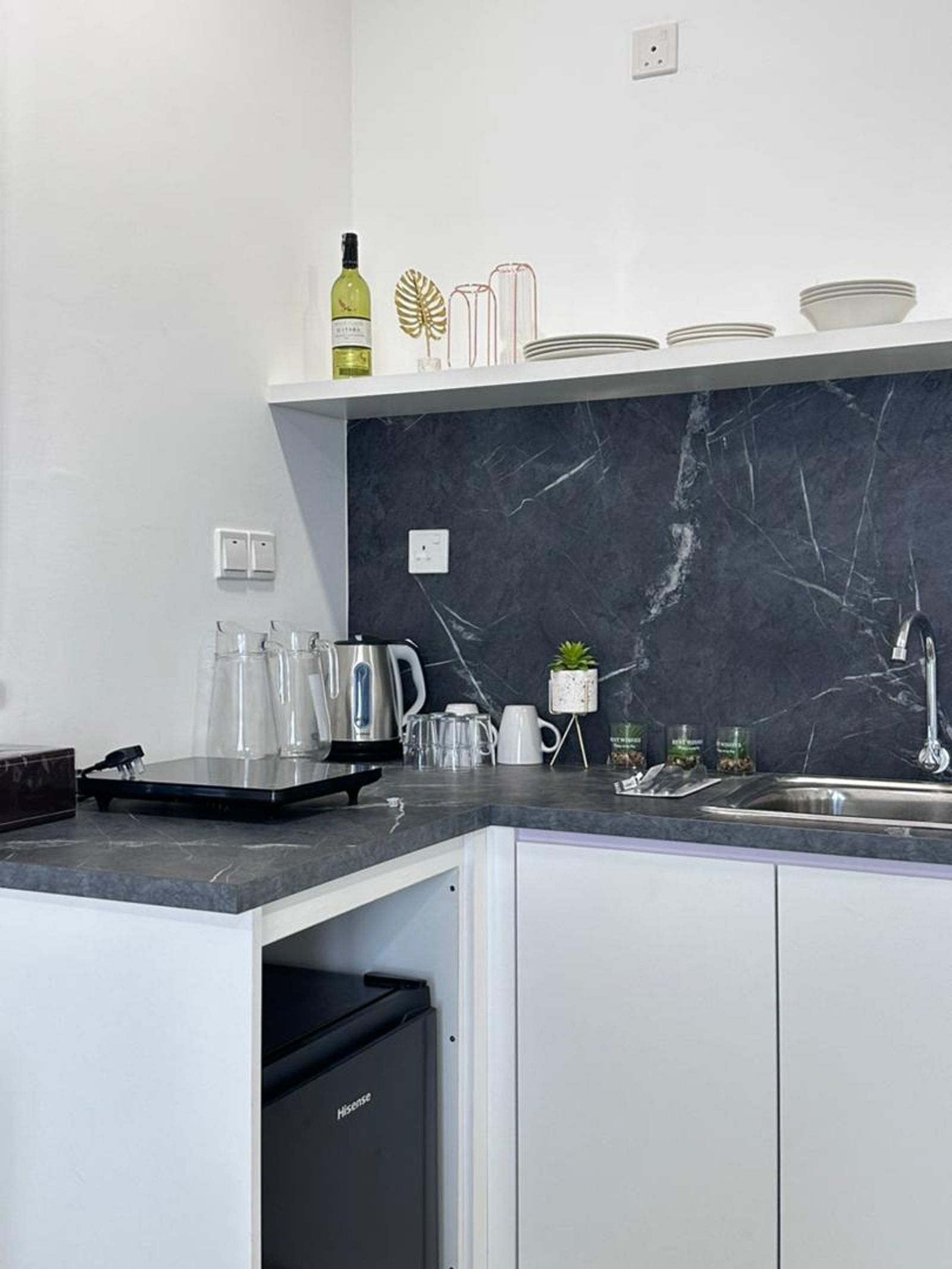 Neu Suites — 3