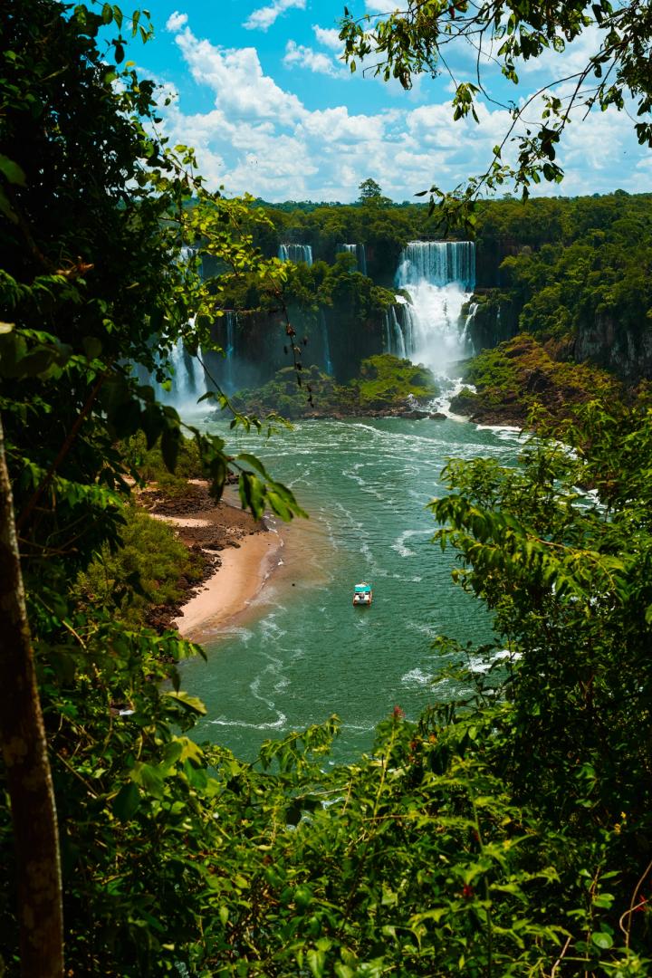 iguazu falls in brazil