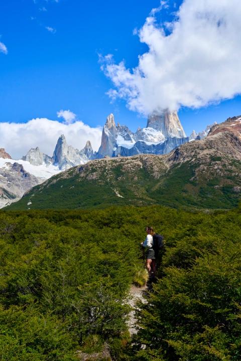 woman hiking to laguna de los tres in el chalten, argentina