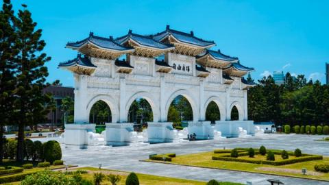 entrance to the memorial hall in taipei, taiwan