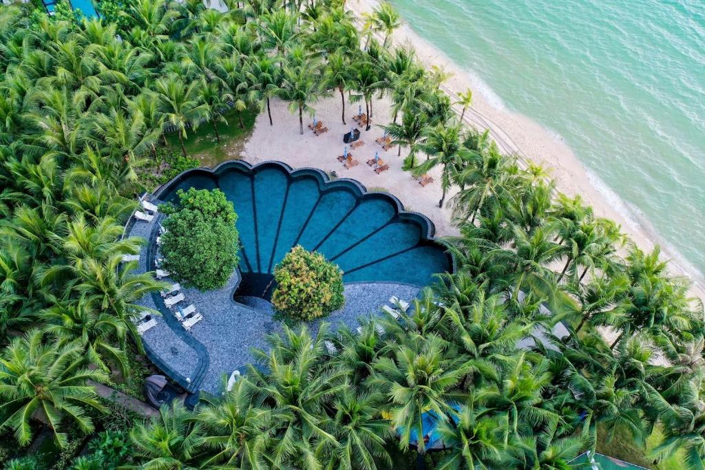 JW Marriott Phu Quoc Emerald Bay Resort