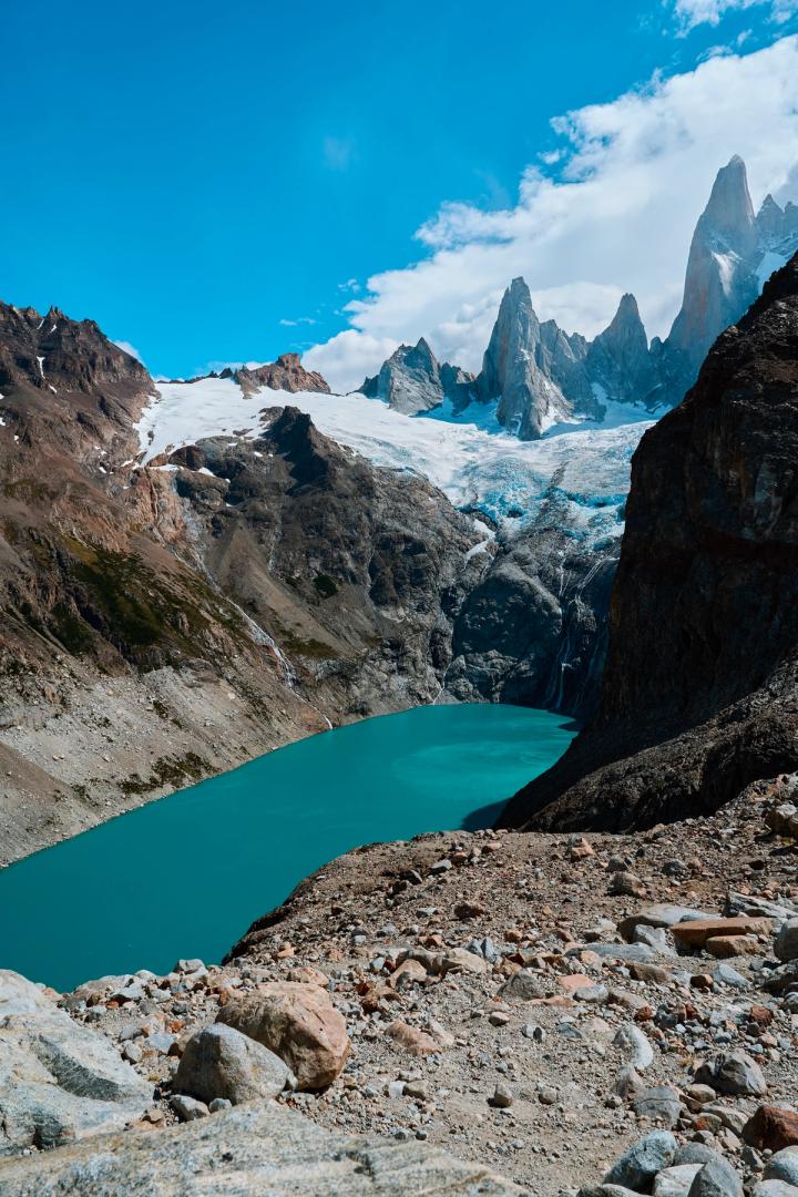 lago sucia in el chalten, argentina