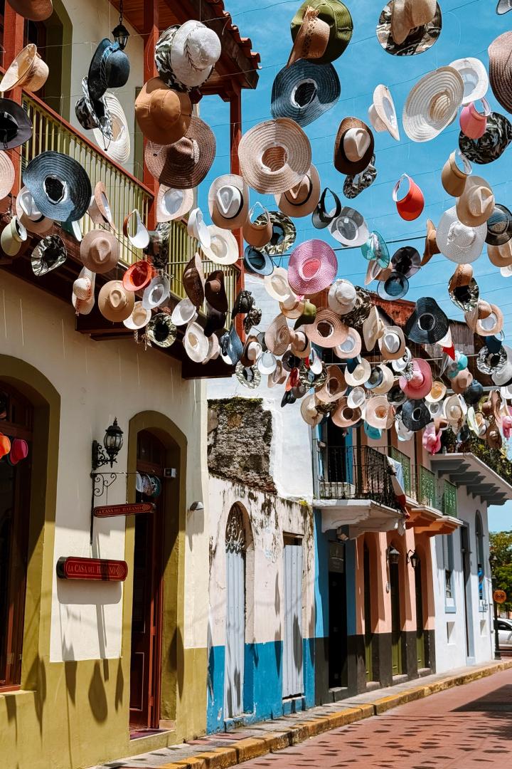 sombrero hats hanging from the roofs in panama city