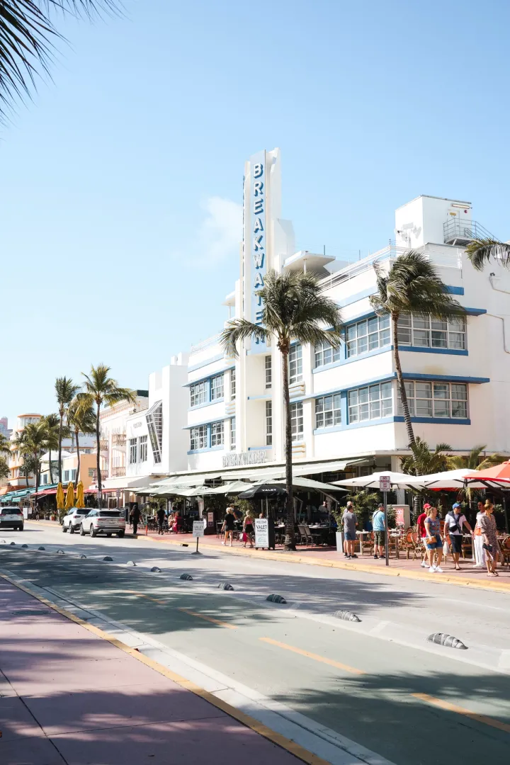 South Beach, ArtDeco style building