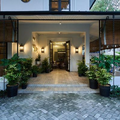 Lamandau House