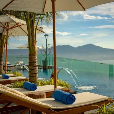 Sala Danang Beach Hotel