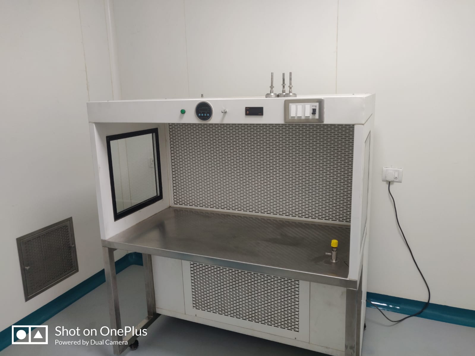 Lab Furniture - WhatsApp Image 2026-06-01 at 16.54.33 (2)