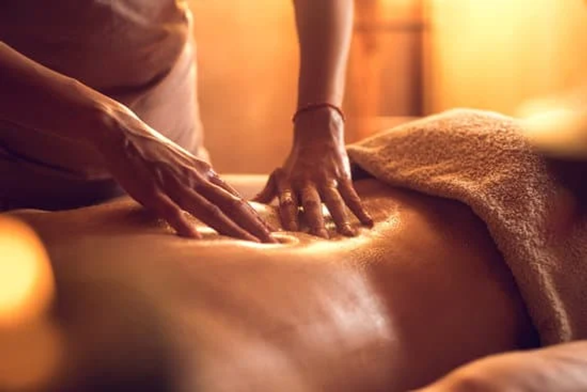 Masaje relajante en cabina